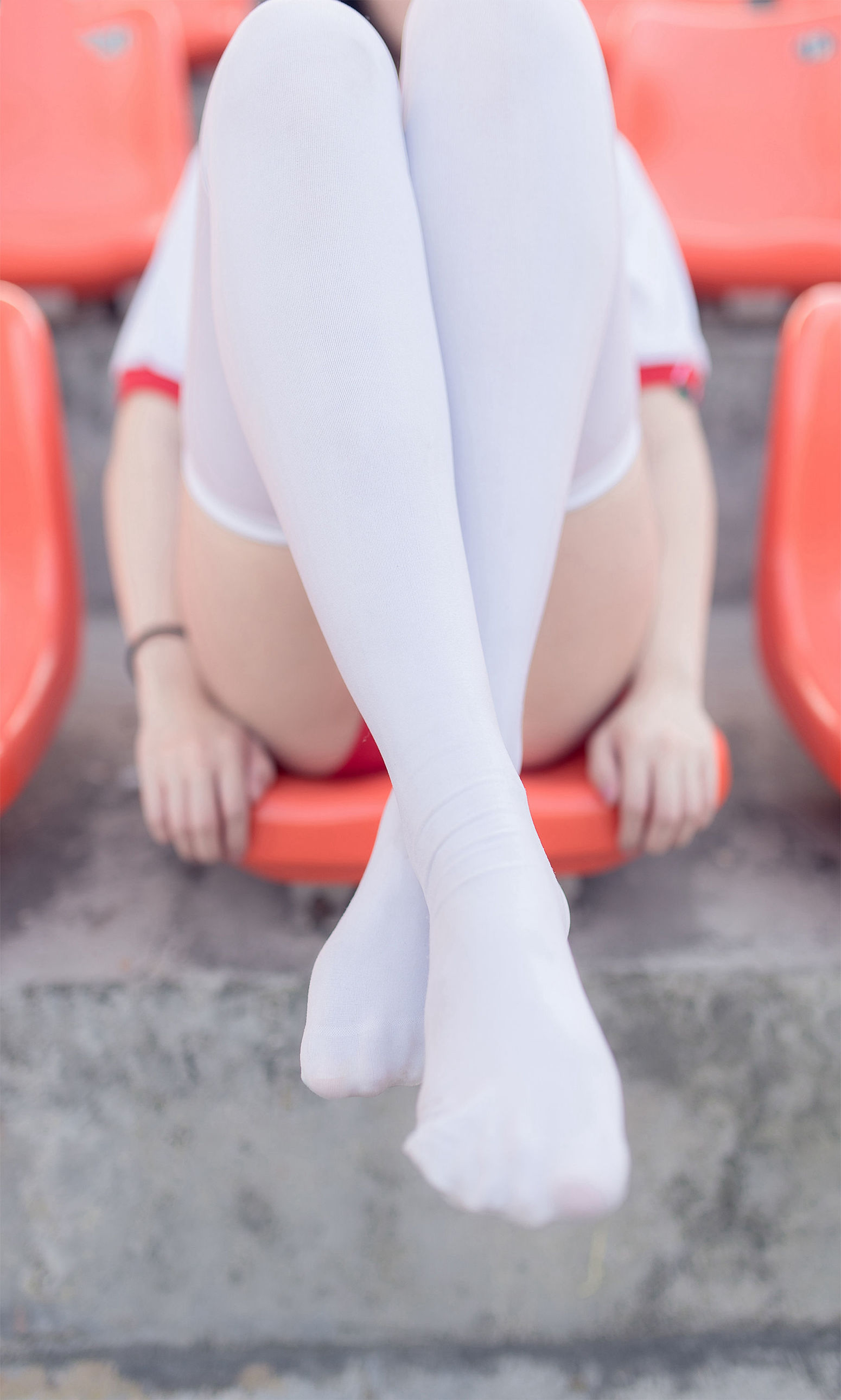 [风之领域] NO.112 运动场上的白丝体操服少女