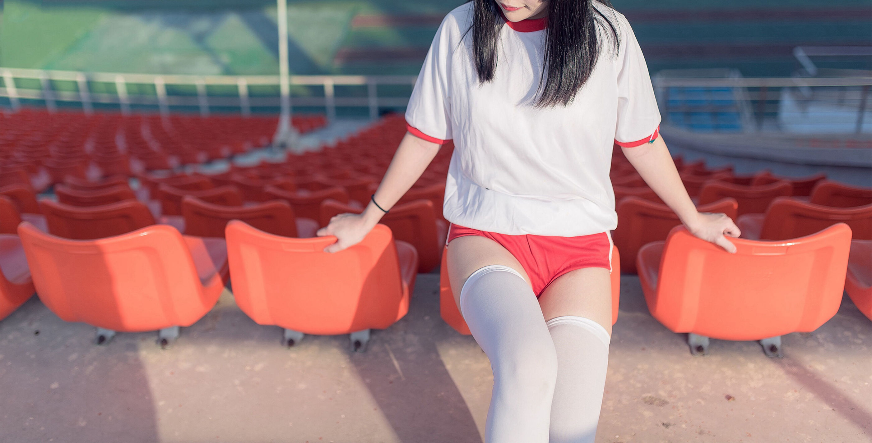 Wind's Domain] No. 112: The Girl in the White Silk Gymnastics Uniform on the Sports Field
