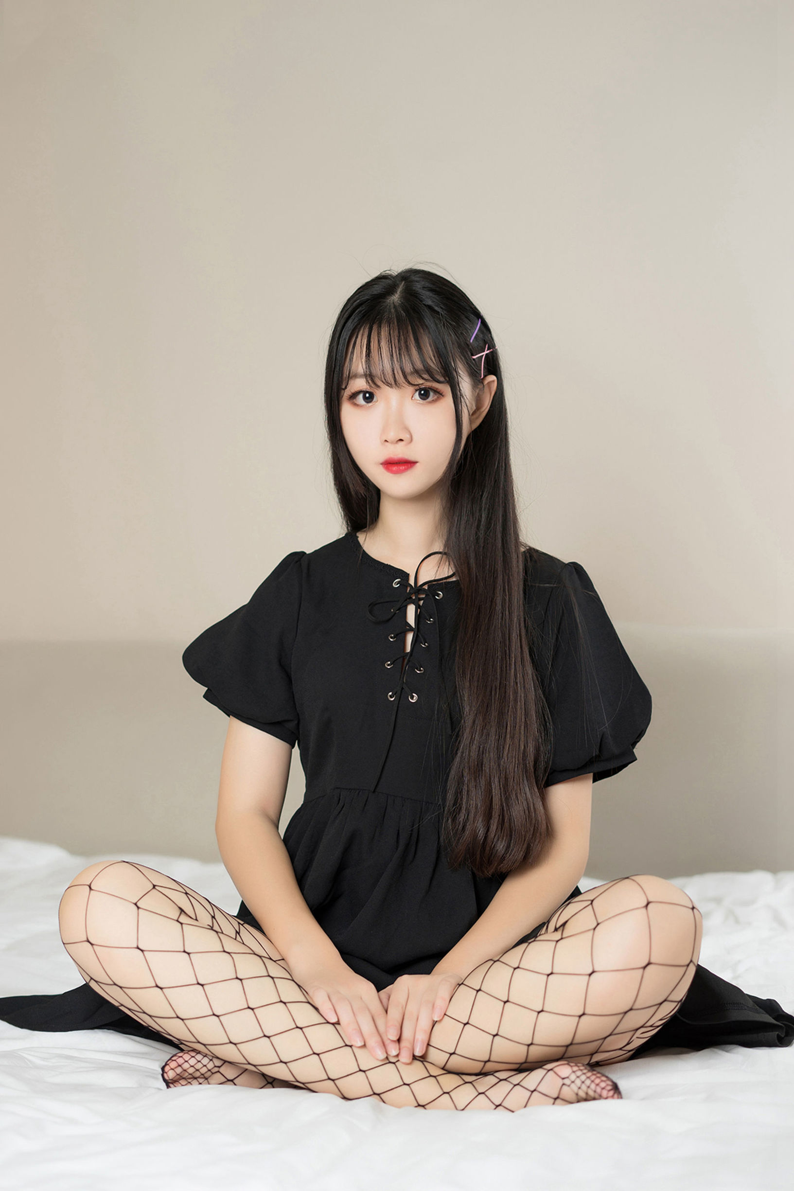 Phong Chi Linh Vực] Số 116 Cô Gái Tất Lưới Đen