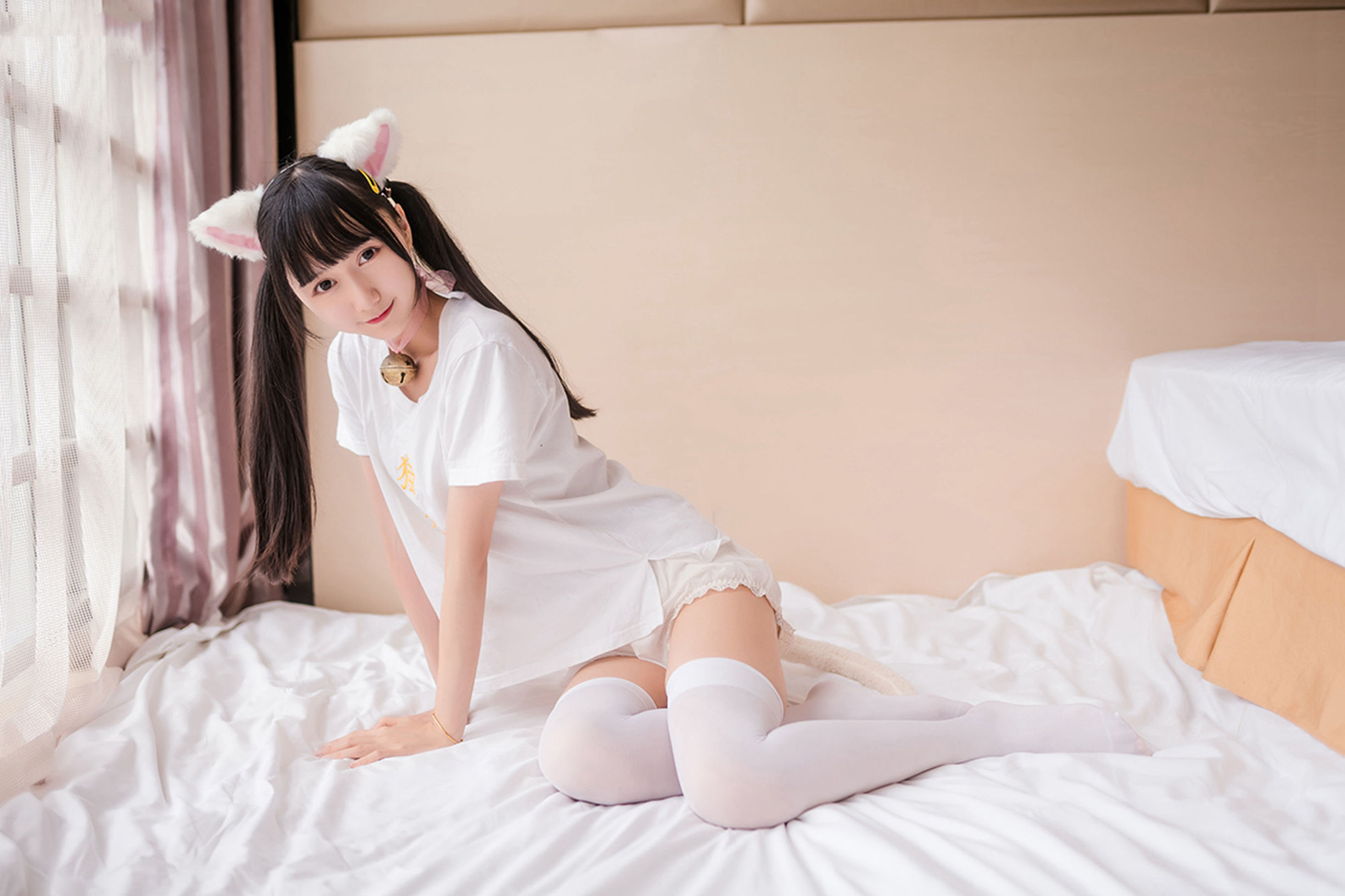 Phong Chi Lĩnh Vực] NO.129 Cô gái mèo hệ với tất trắng