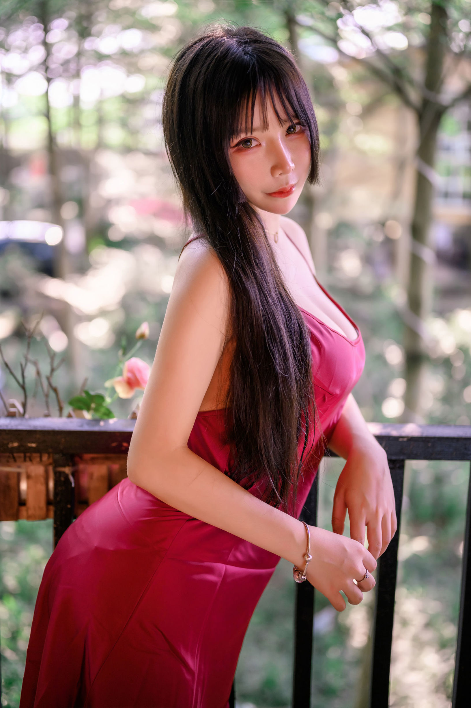 コスプレ福利] 二次元美少女がモクシアーを抱いて連れ去る - 屋外セクシー