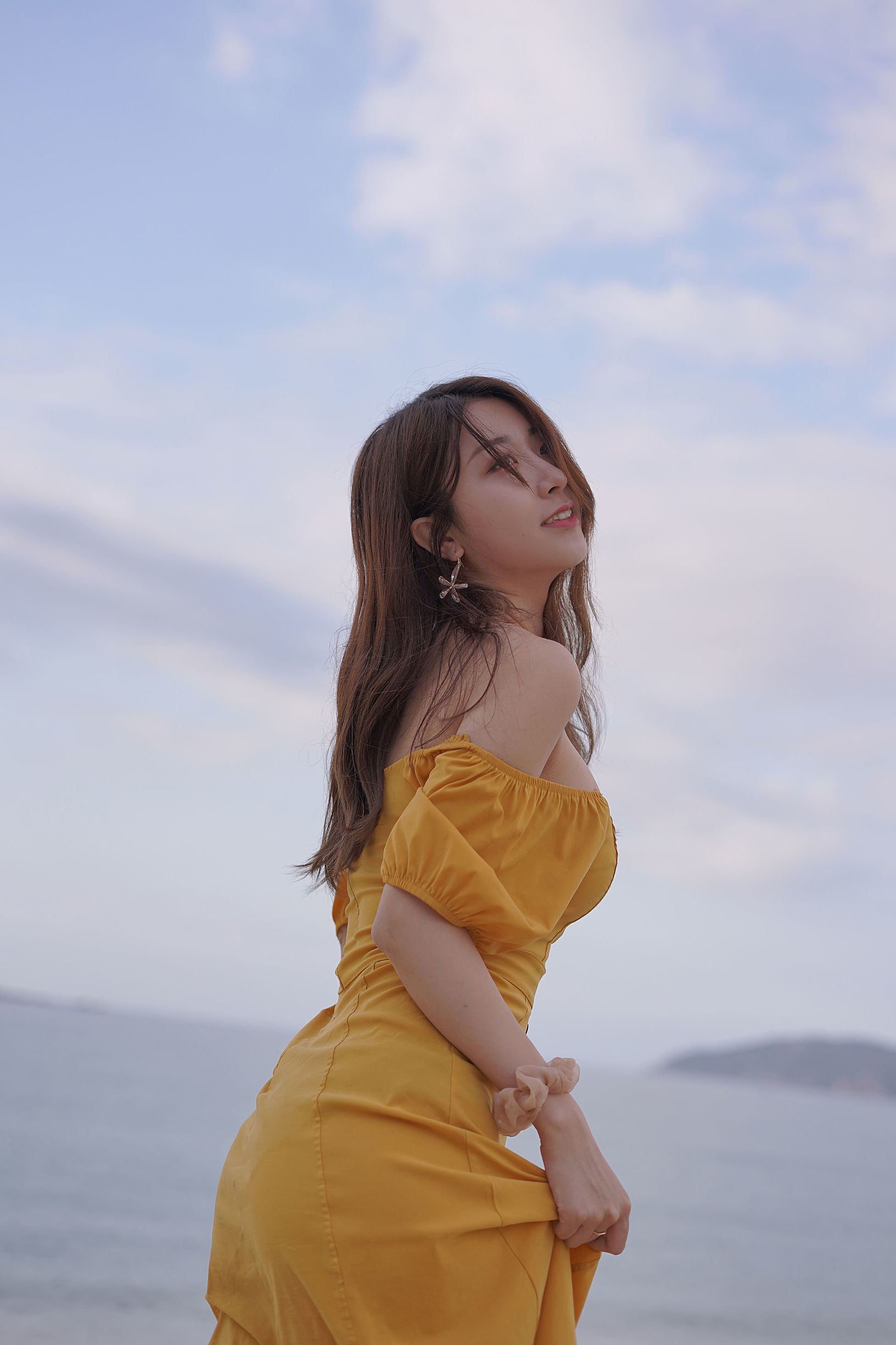 COS Phúc lợi] Coser nổi tiếng Hắc Xuyên - Hành trình hải đảo Váy liền màu vàng