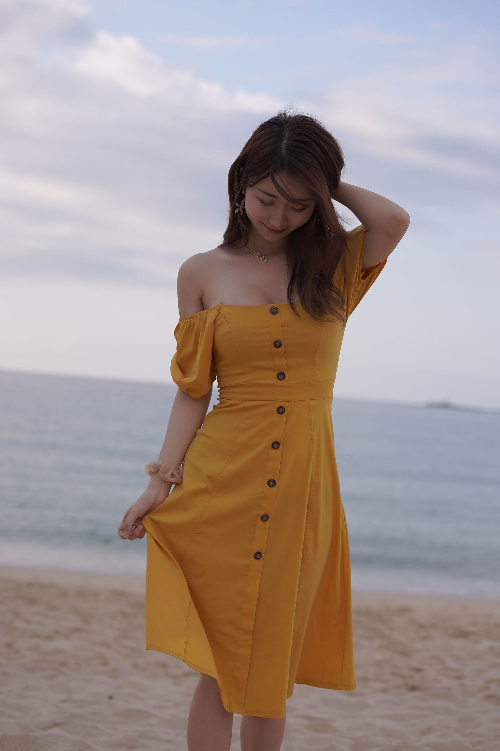 COS Phúc lợi] Coser nổi tiếng Hắc Xuyên - Hành trình hải đảo Váy liền màu vàng