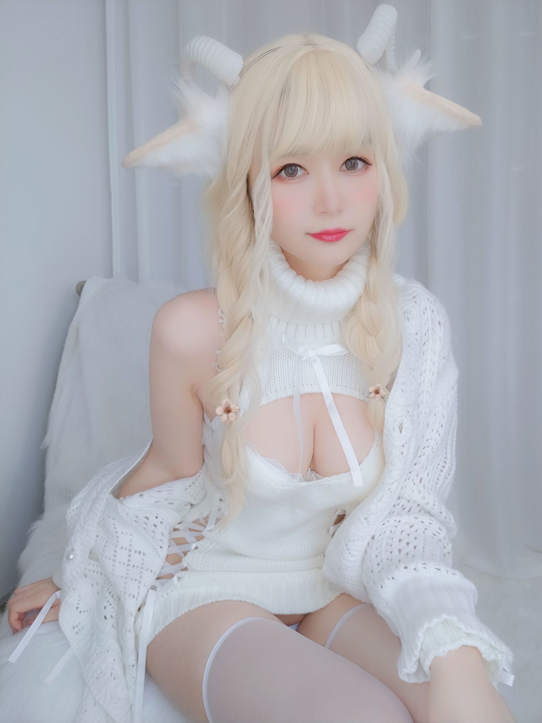COS Welfare] Coser Miss Silver - Little White Sheep