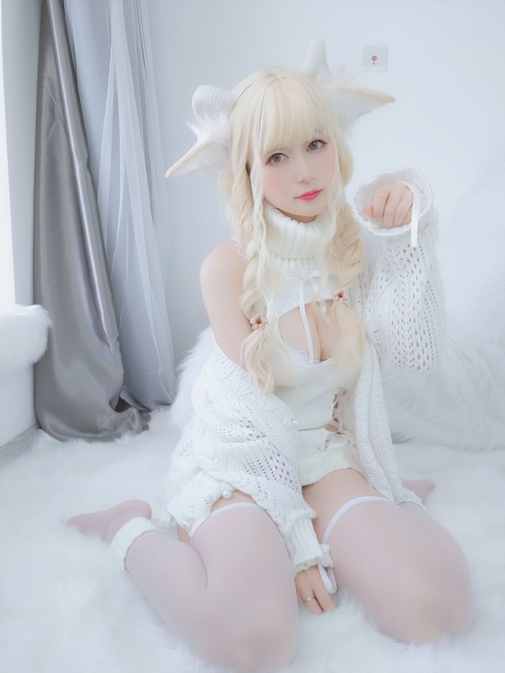 COS Welfare] Coser Miss Silver - Little White Sheep