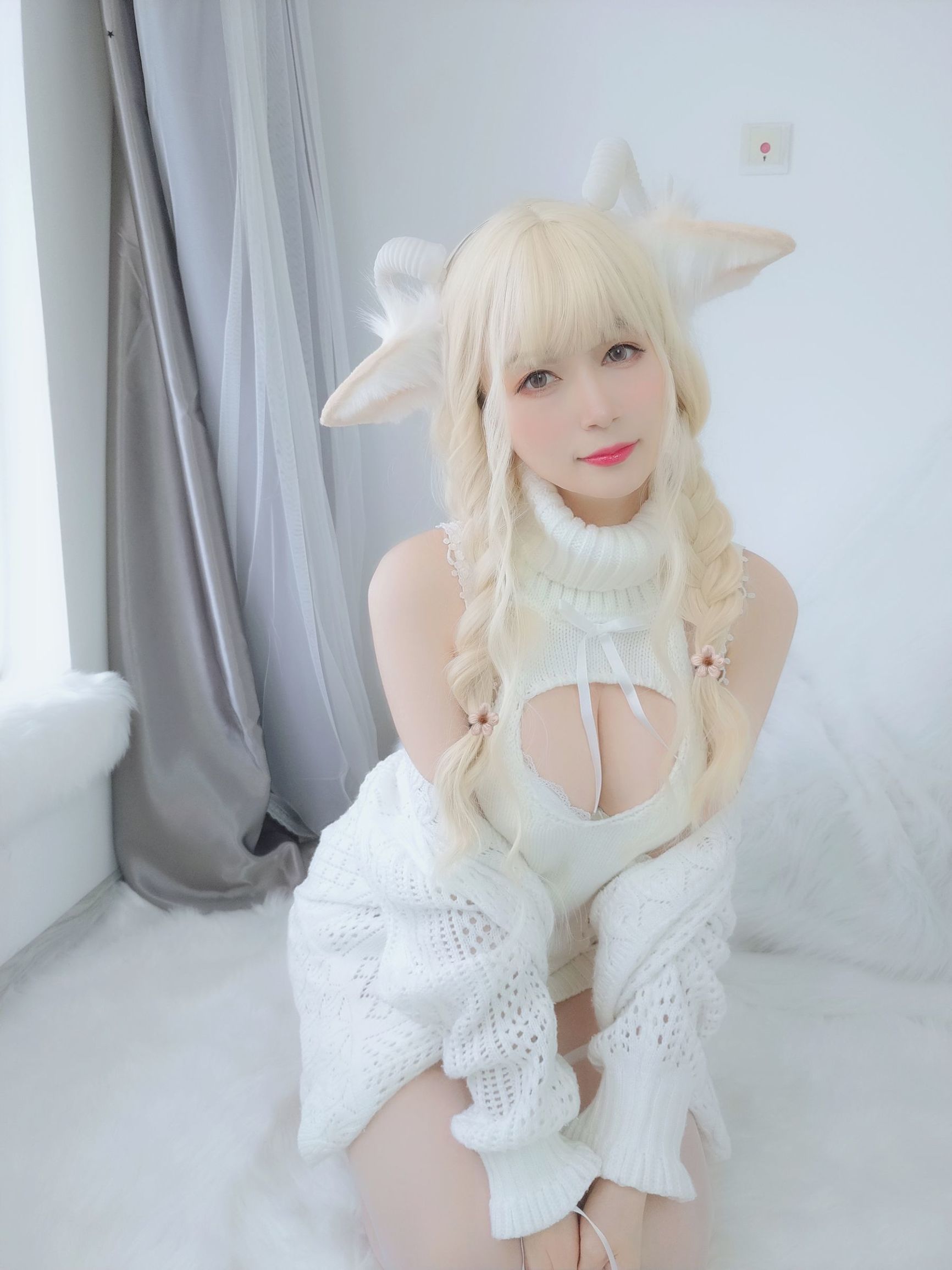 COS Welfare] Coser Miss Silver - Little White Sheep