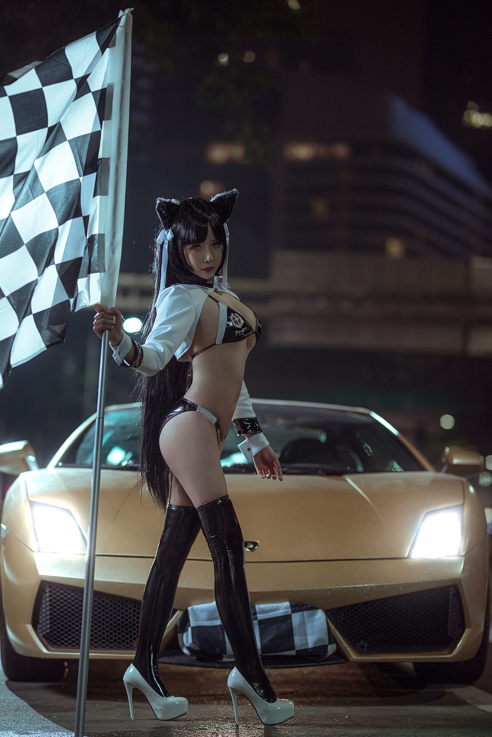 สาวสองมิติกอดพาไปโมจือเอเอ สาวแข่งรถ
