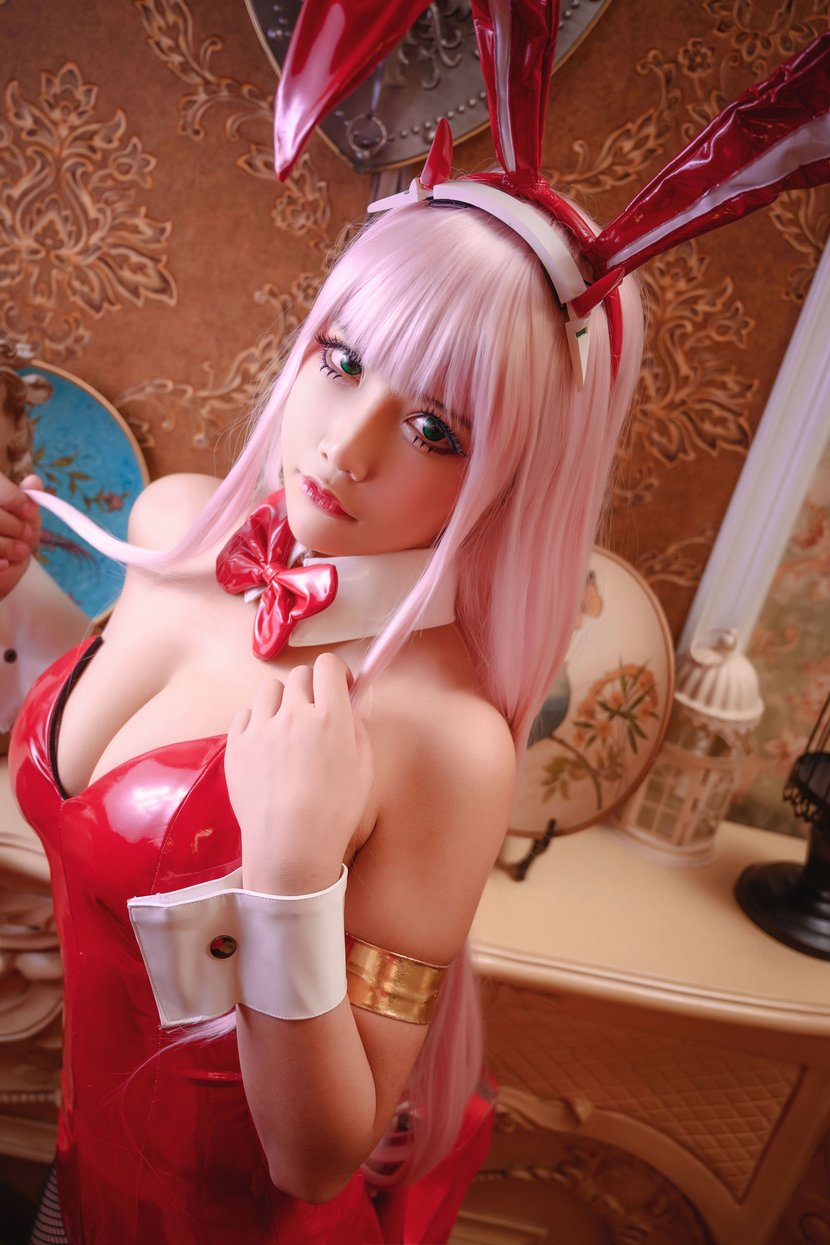 Cô gái 2D ôm đi Mặc Tử aa, cô gái bunny lưới đen.
