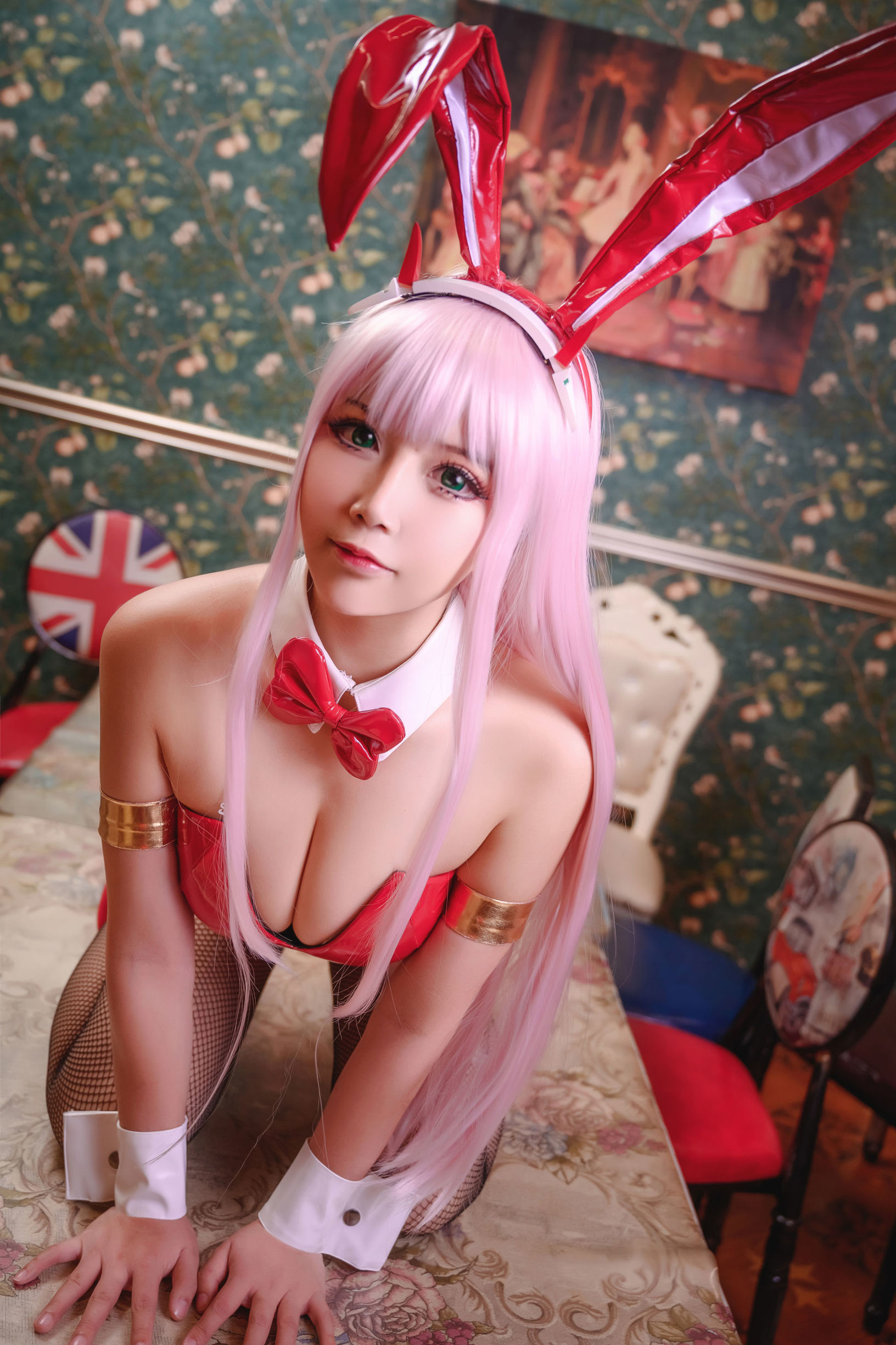 Cô gái 2D ôm đi Mặc Tử aa, cô gái bunny lưới đen.