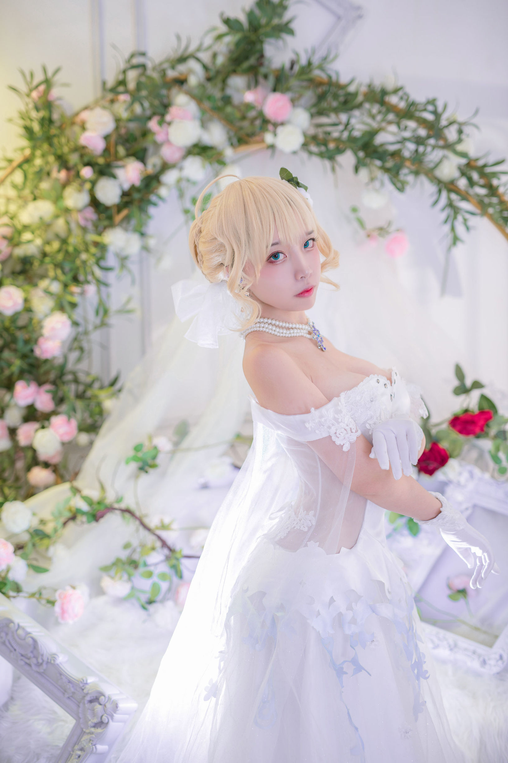 人気のコスプレイヤー ニサ 花嫁