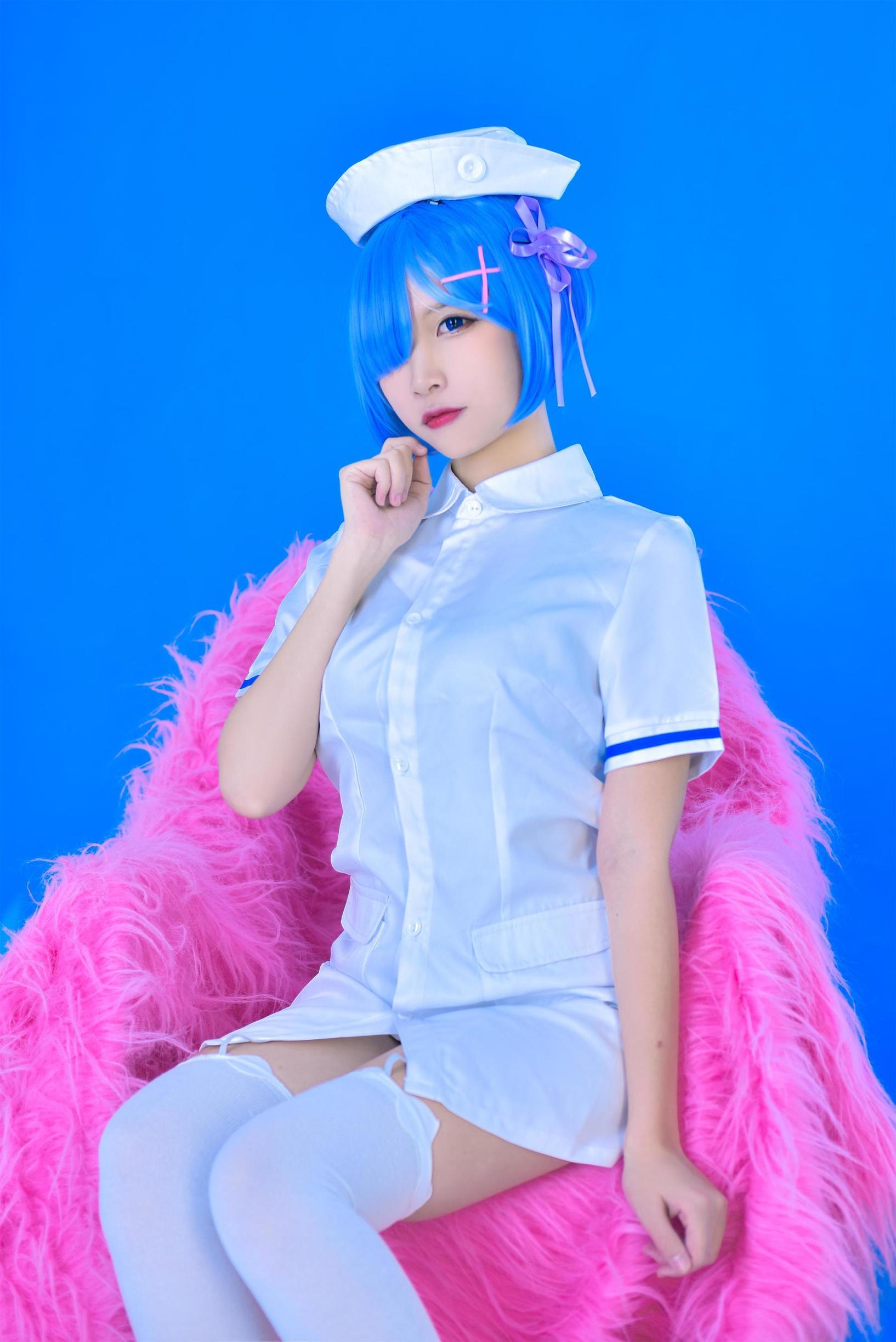 Coser nổi tiếng Erza Nisa Rem Y tá