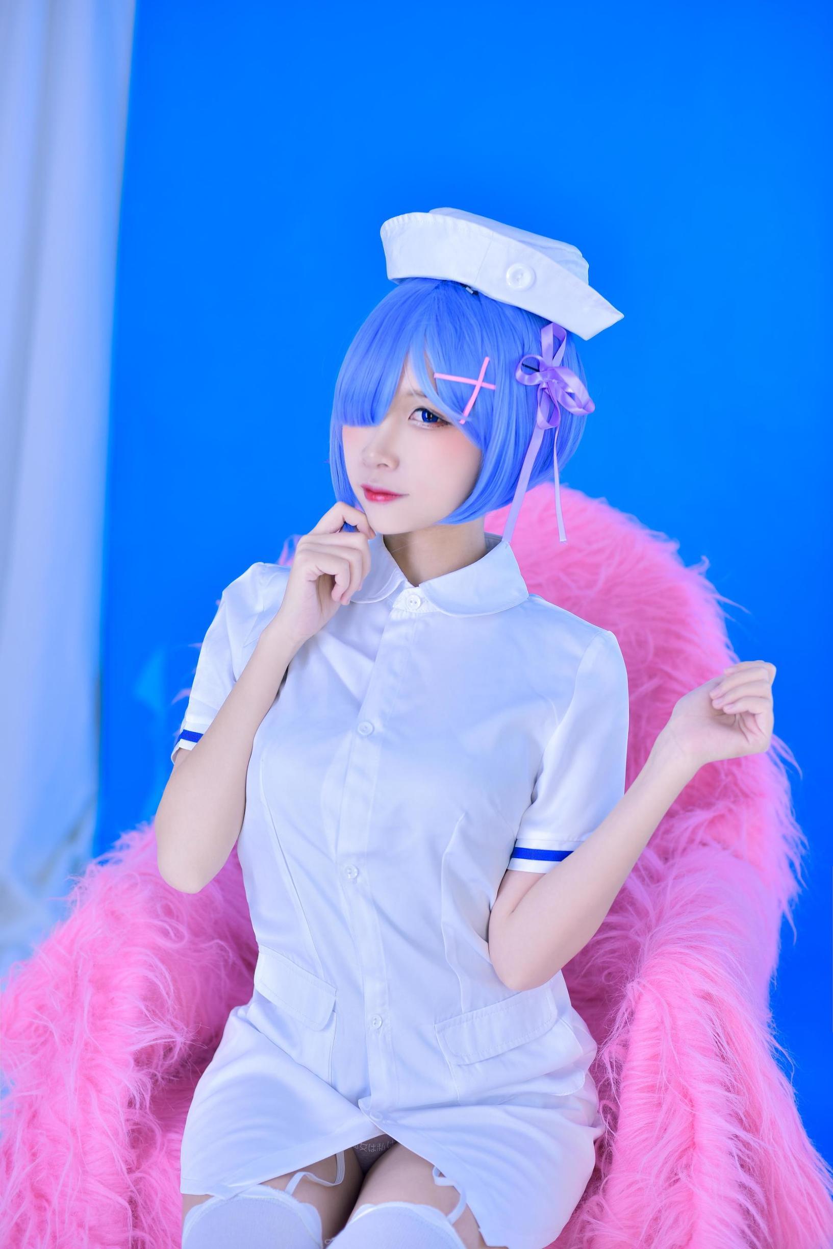Coser nổi tiếng Erza Nisa Rem Y tá