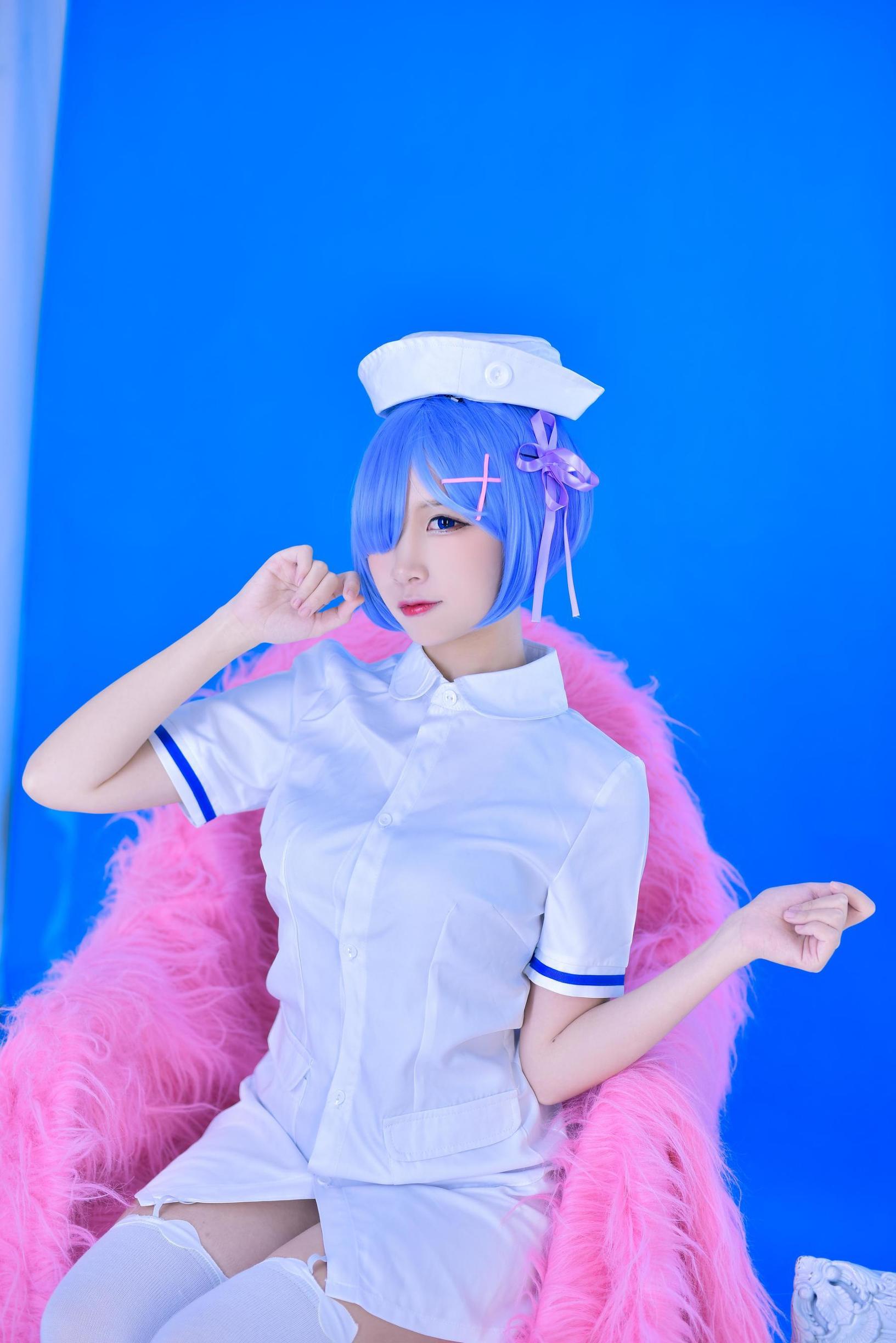 Coser nổi tiếng Erza Nisa Rem Y tá
