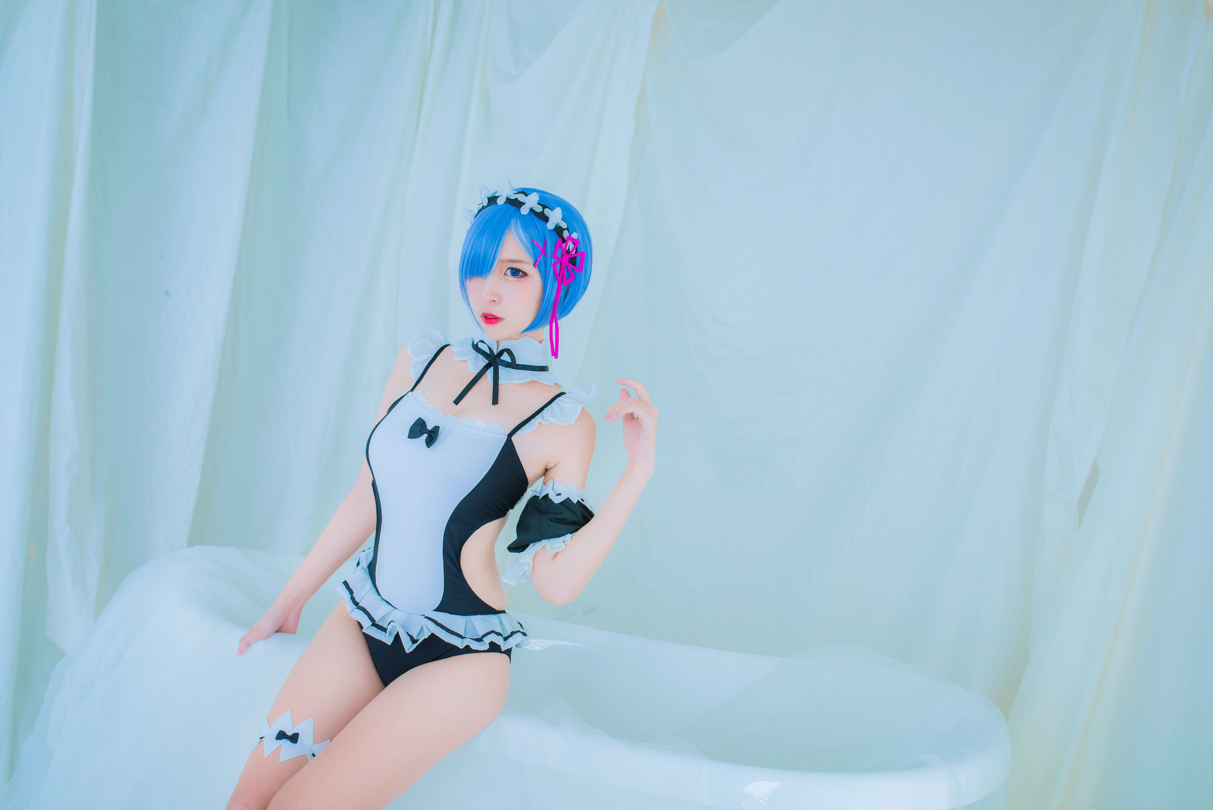 人気のコスプレイヤー エルザ ニサ レム 水着
