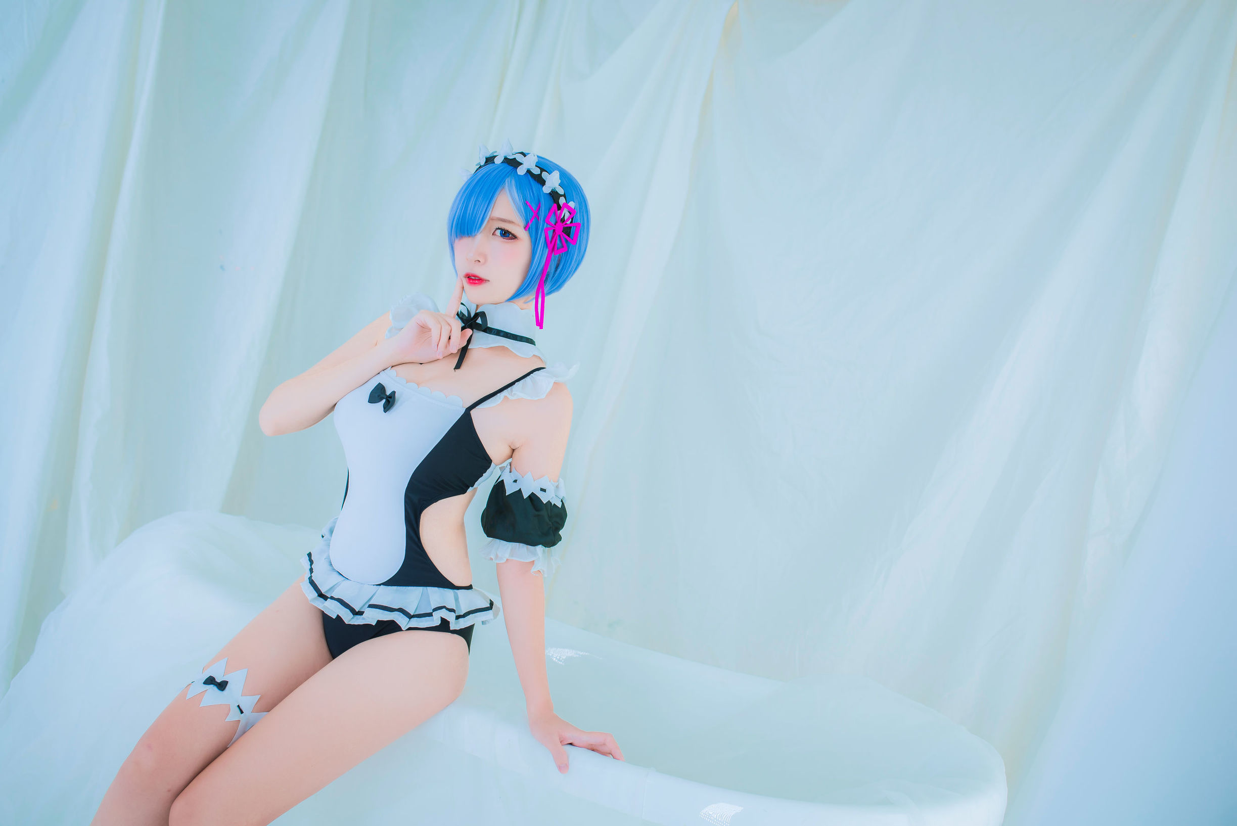人気のコスプレイヤー エルザ ニサ レム 水着