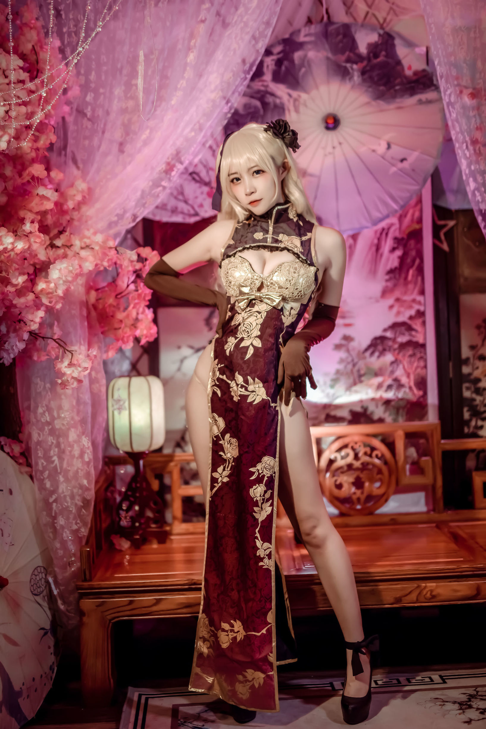 人气Coser二佐Nisa 金莲