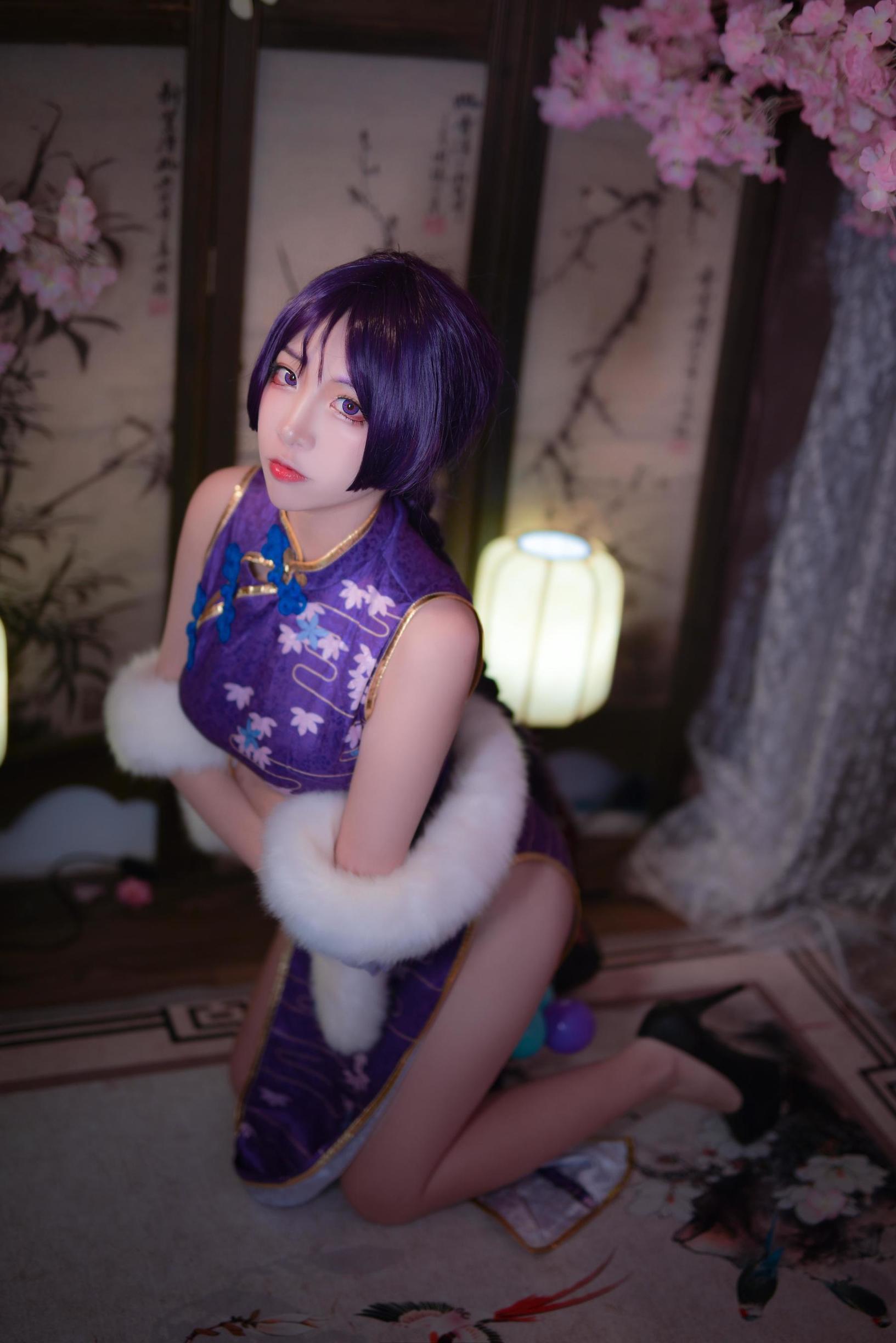 人气Coser二佐Nisa Fate奶光旗袍