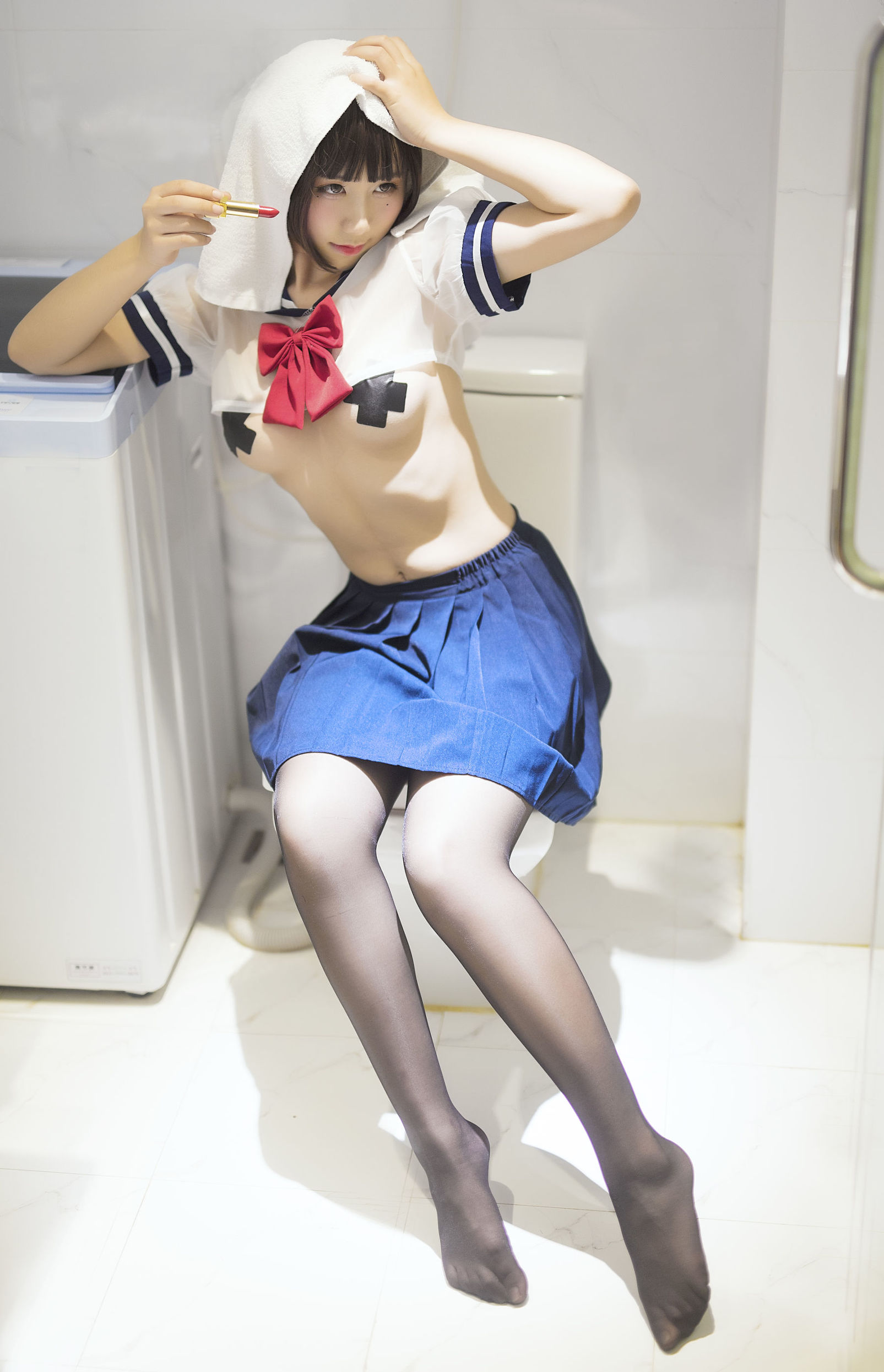 Anime blogger Jiu Qu Jean JK transparent uniform