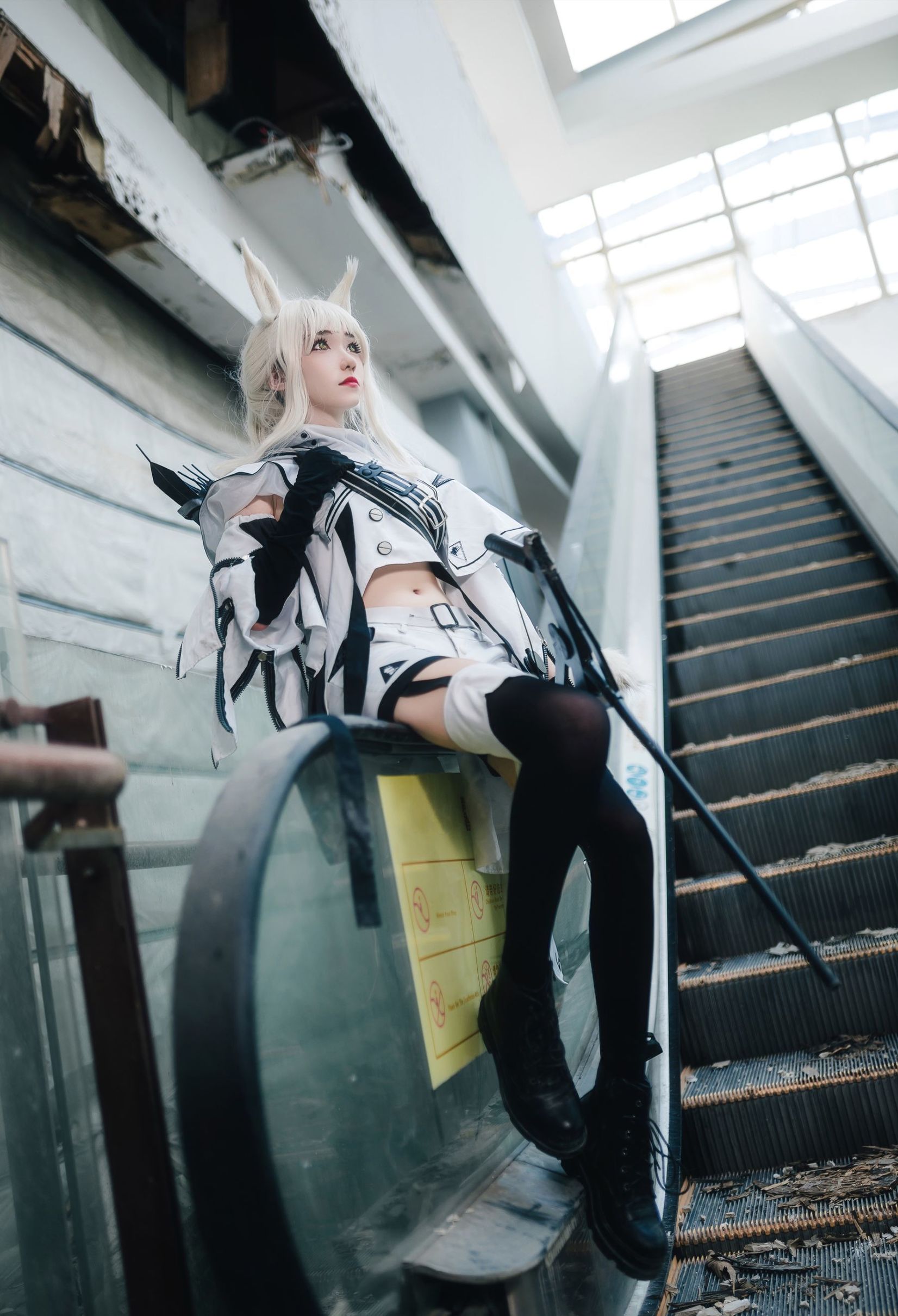 Anime blogger Nan Tao Momoko Platinum Uniform