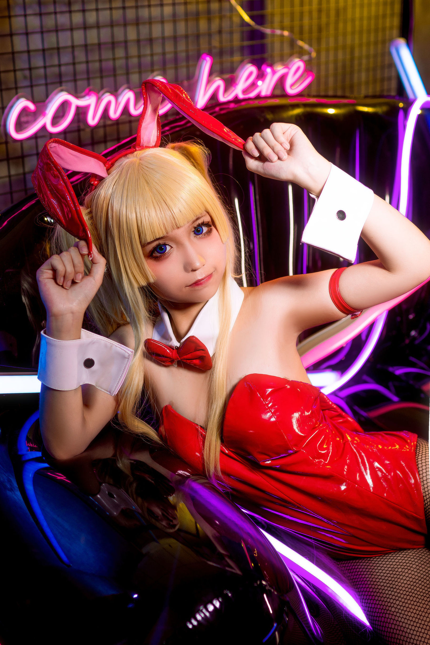 Anime blogger Chun Mo Mo, bunny girl