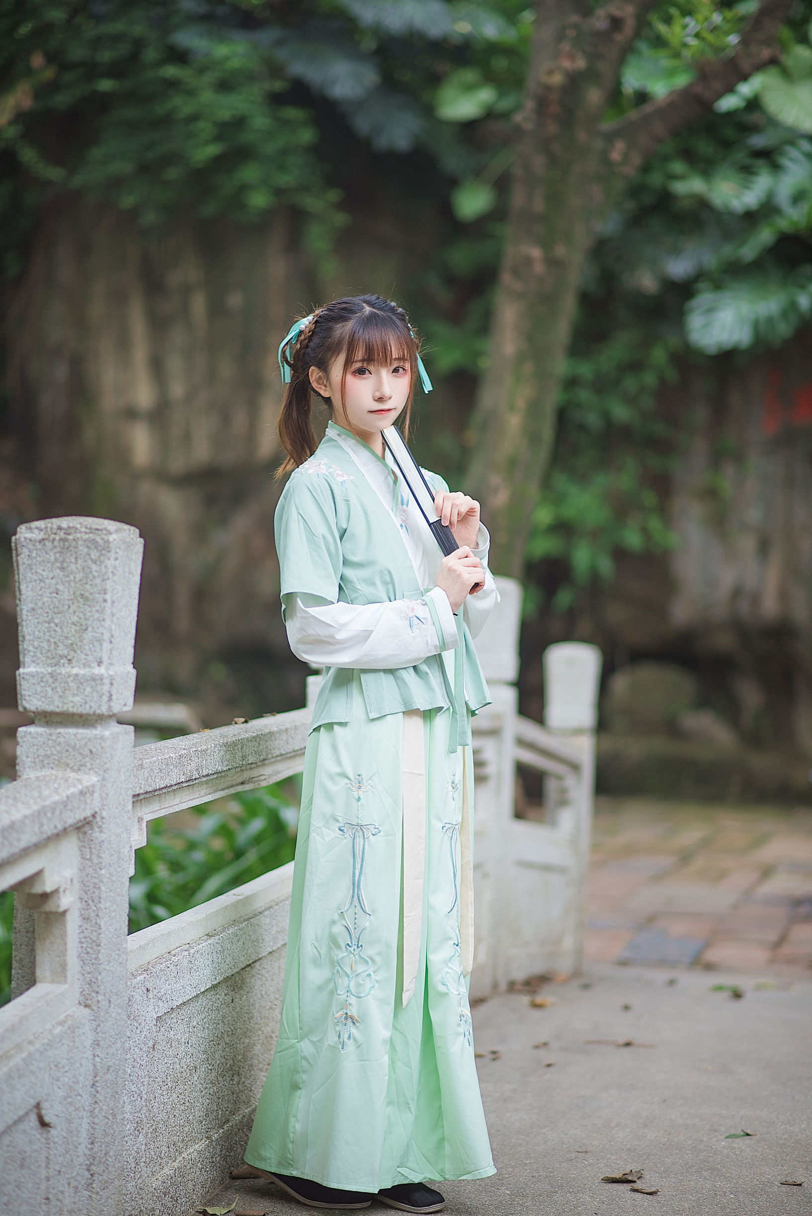 Blogger anime Kitaro_绮太郎: Dáng vẻ e ấp mười ba, Tuổi đậu xanh non tháng hai đầu.