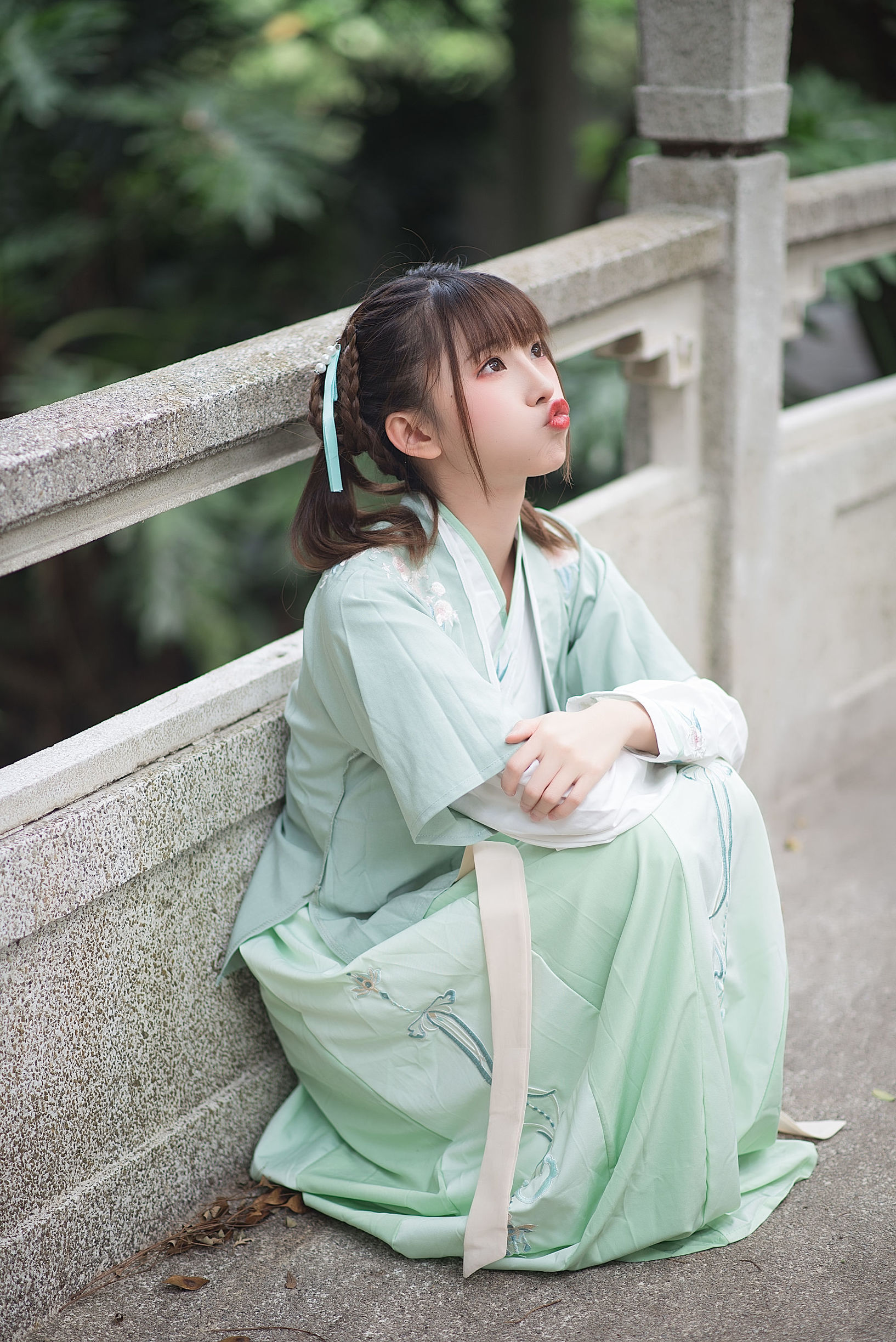 Blogger anime Kitaro_绮太郎: Dáng vẻ e ấp mười ba, Tuổi đậu xanh non tháng hai đầu.