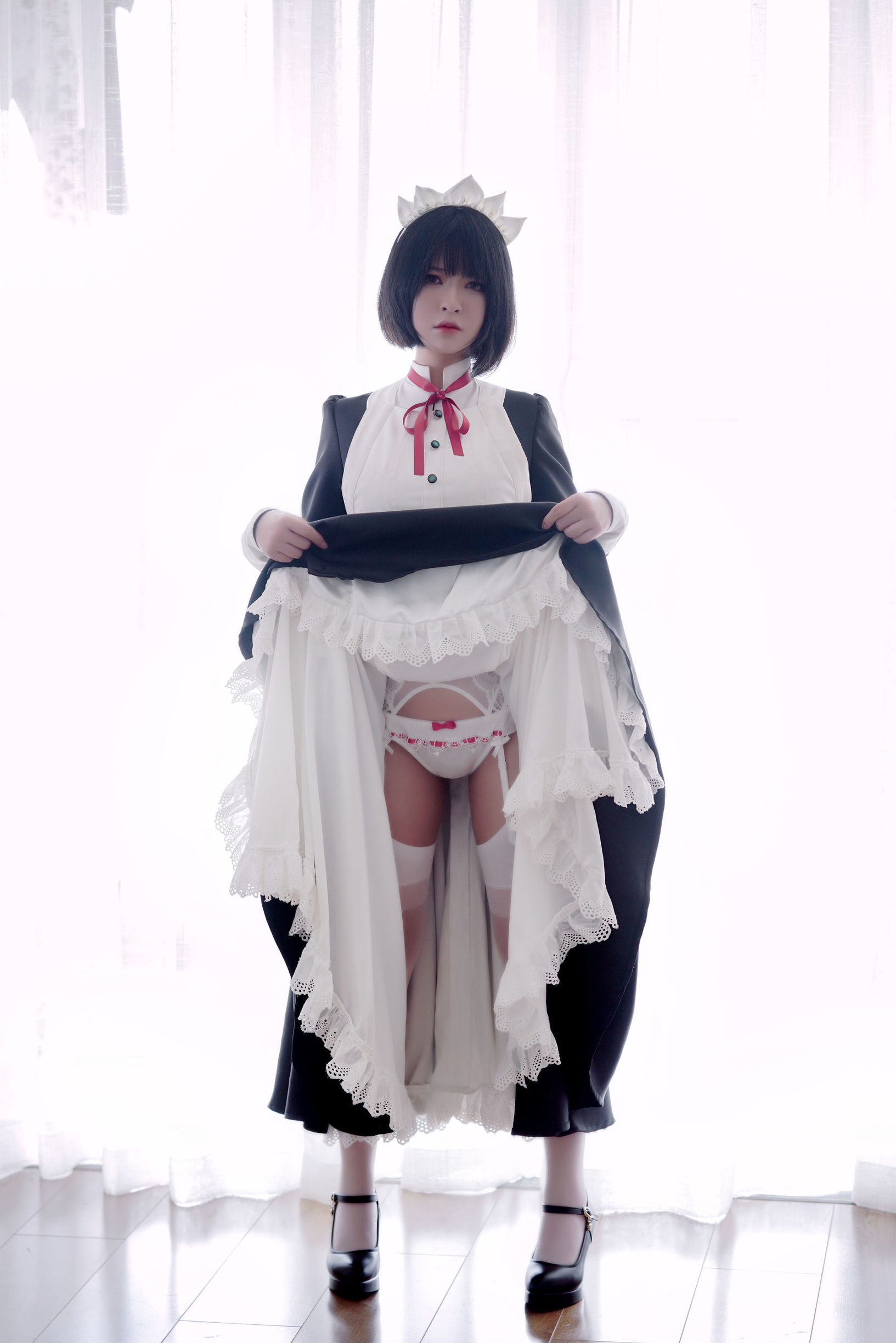 半半子 嫌パン Maid 制服诱惑 Cosplay