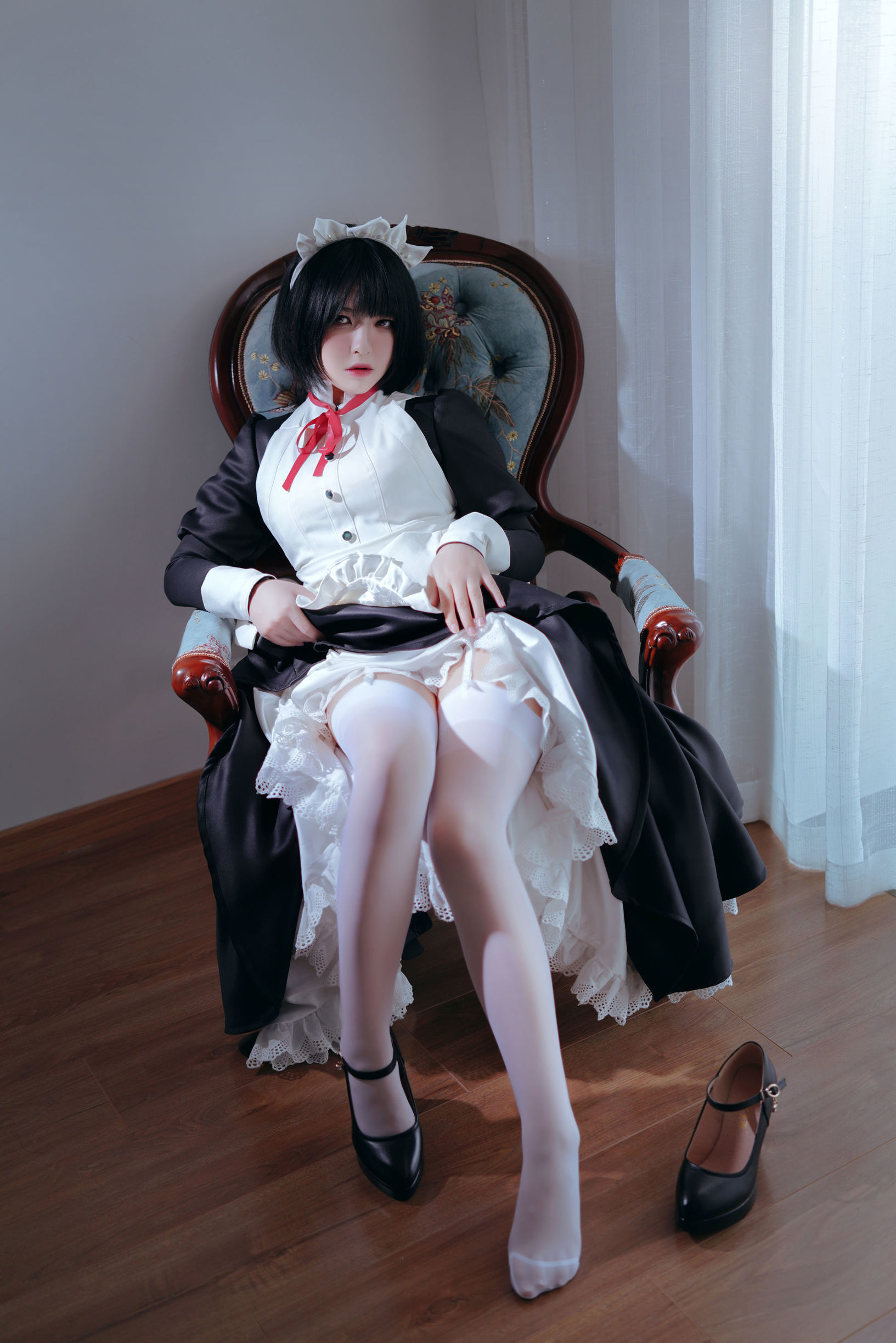 半半子 嫌パン Maid 制服诱惑 Cosplay