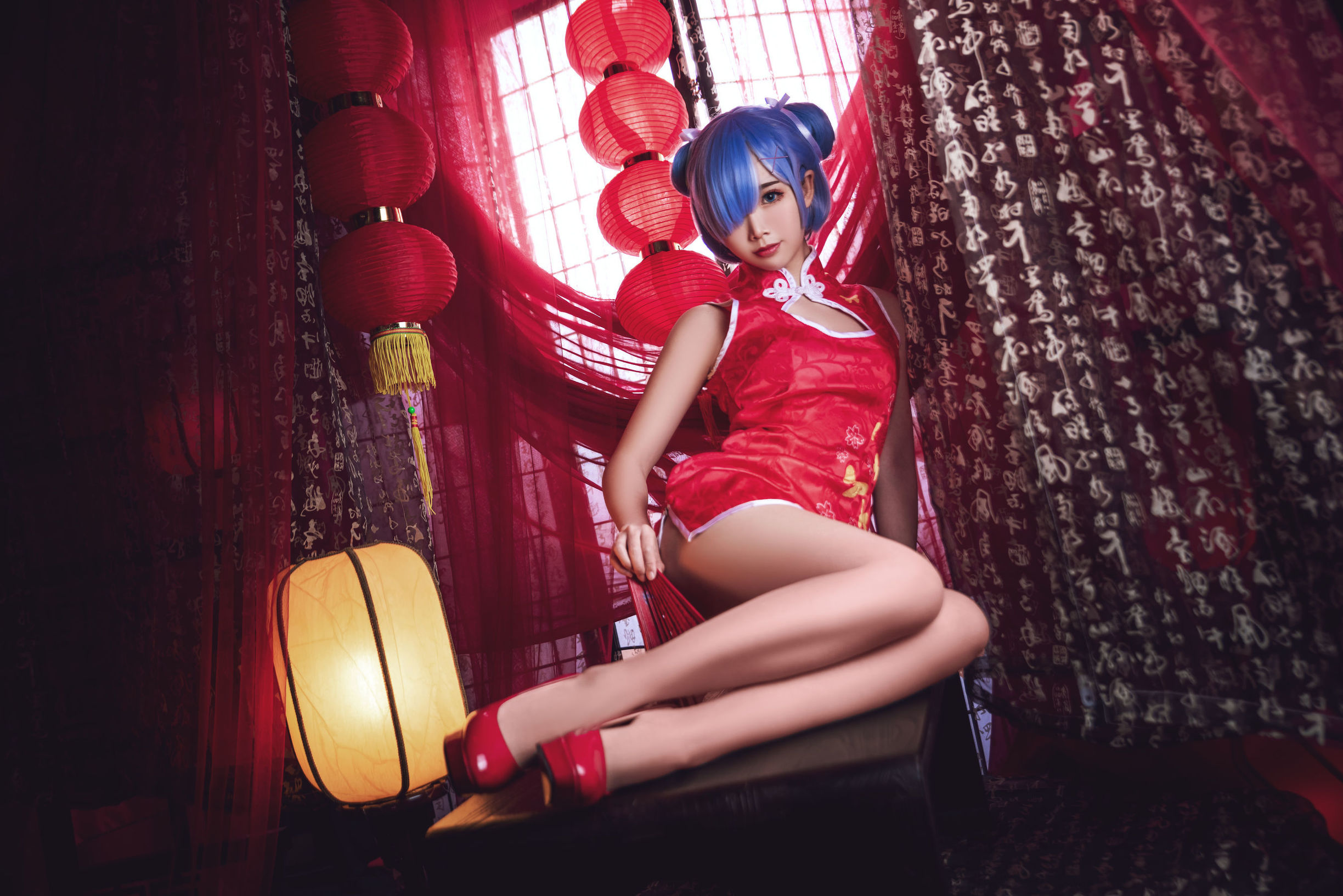 น่ารักและได้รับความนิยม Coser เมี่ยนปิงเซียนเอ๋อ เรมในชุดฉีเป่า