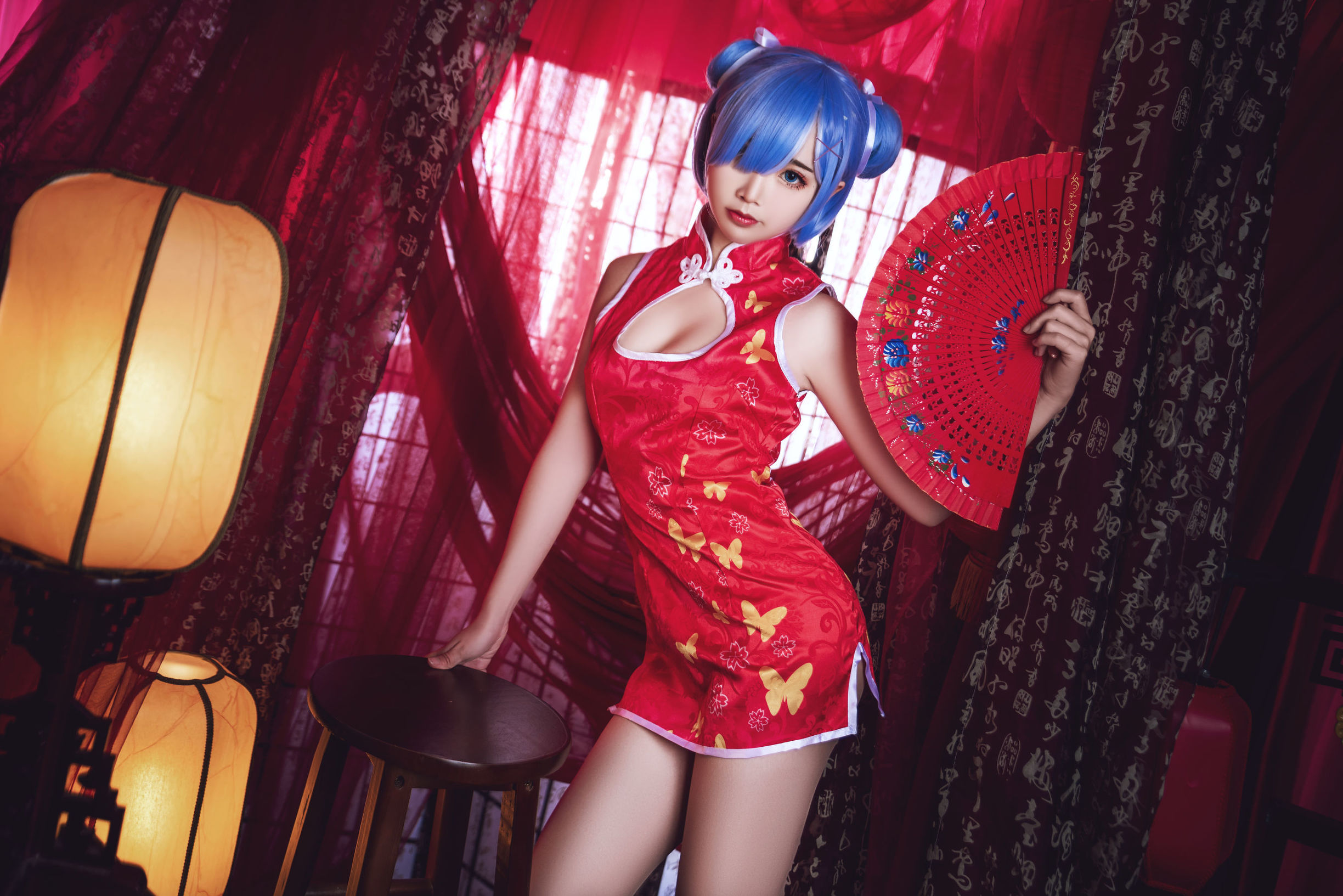 น่ารักและได้รับความนิยม Coser เมี่ยนปิงเซียนเอ๋อ เรมในชุดฉีเป่า