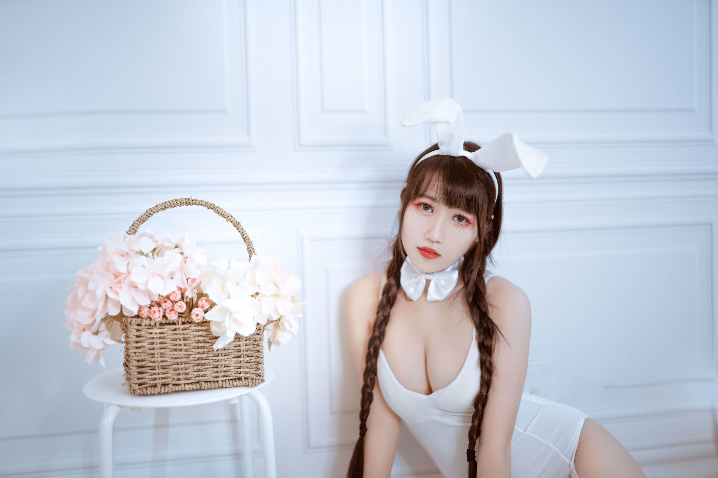 คนดังใน Weibo Coserบุไดเมา ชุดกระต่ายสาวสีขาว