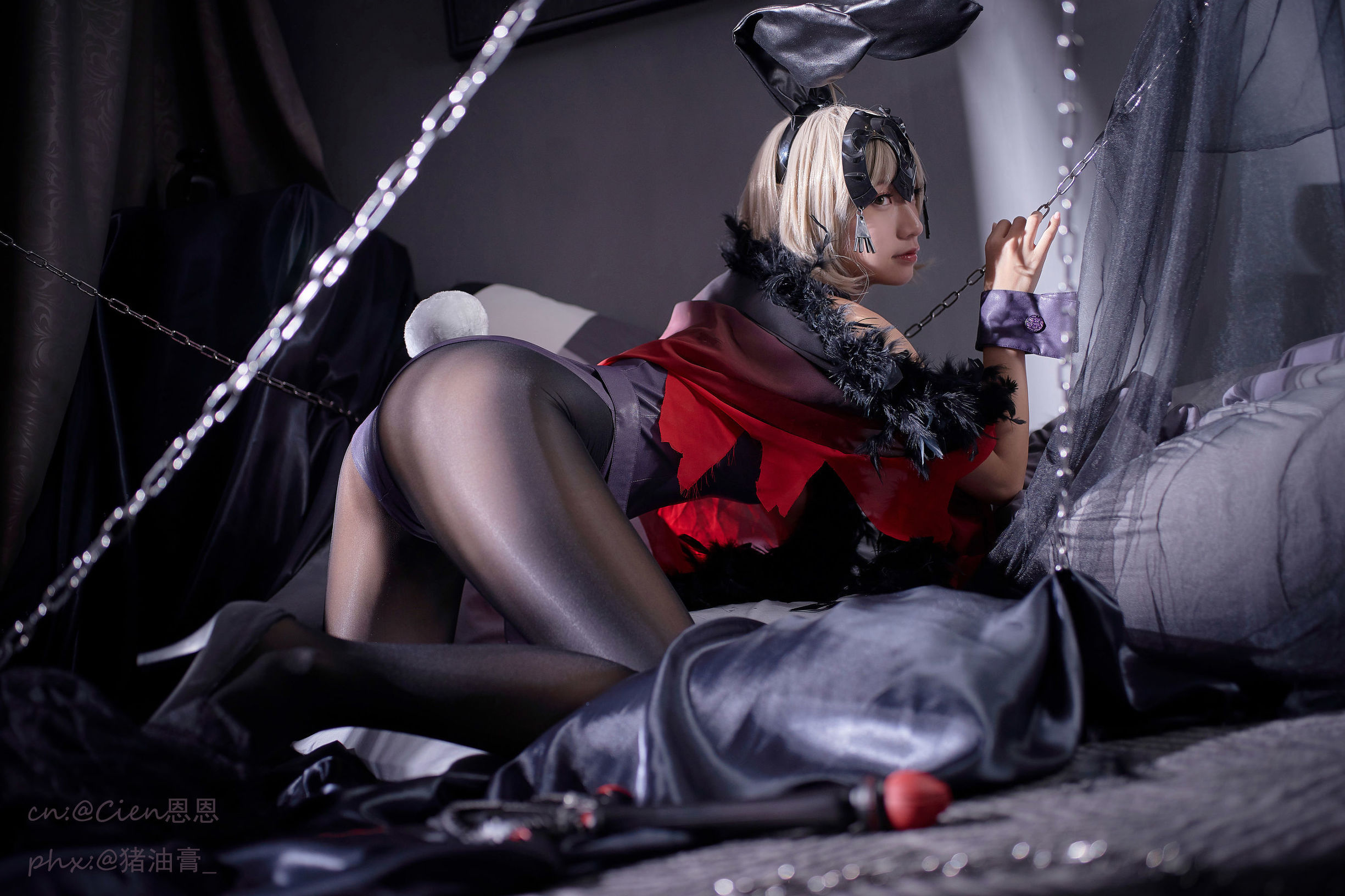 Weibo COS Girl Cien En En, Black Jeanne Bunny Girl