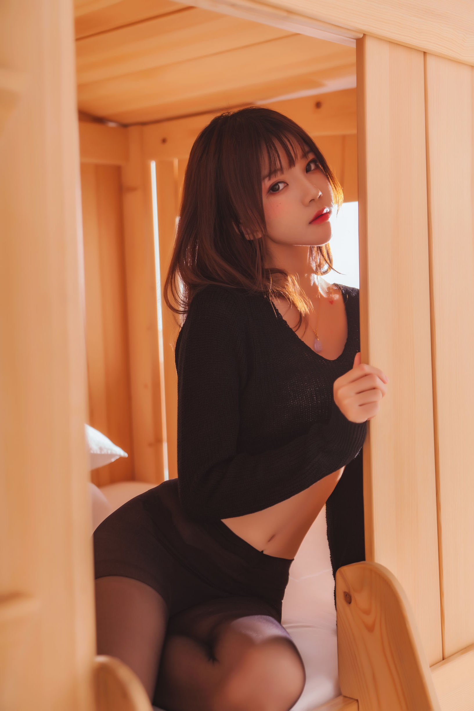 영타오미아오 흑&백의 섹시 블랙