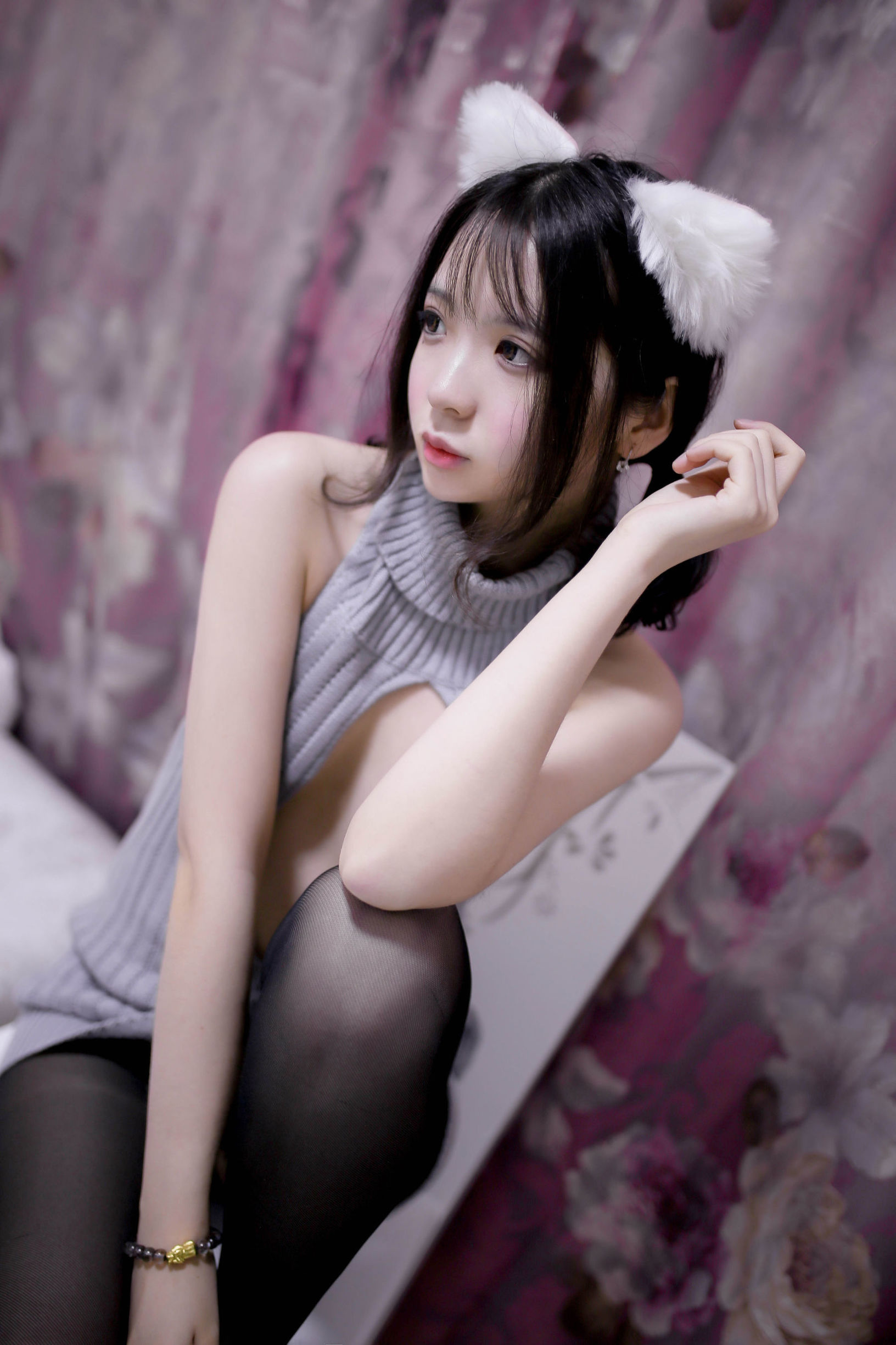 펑마오SS 백리스 스웨터