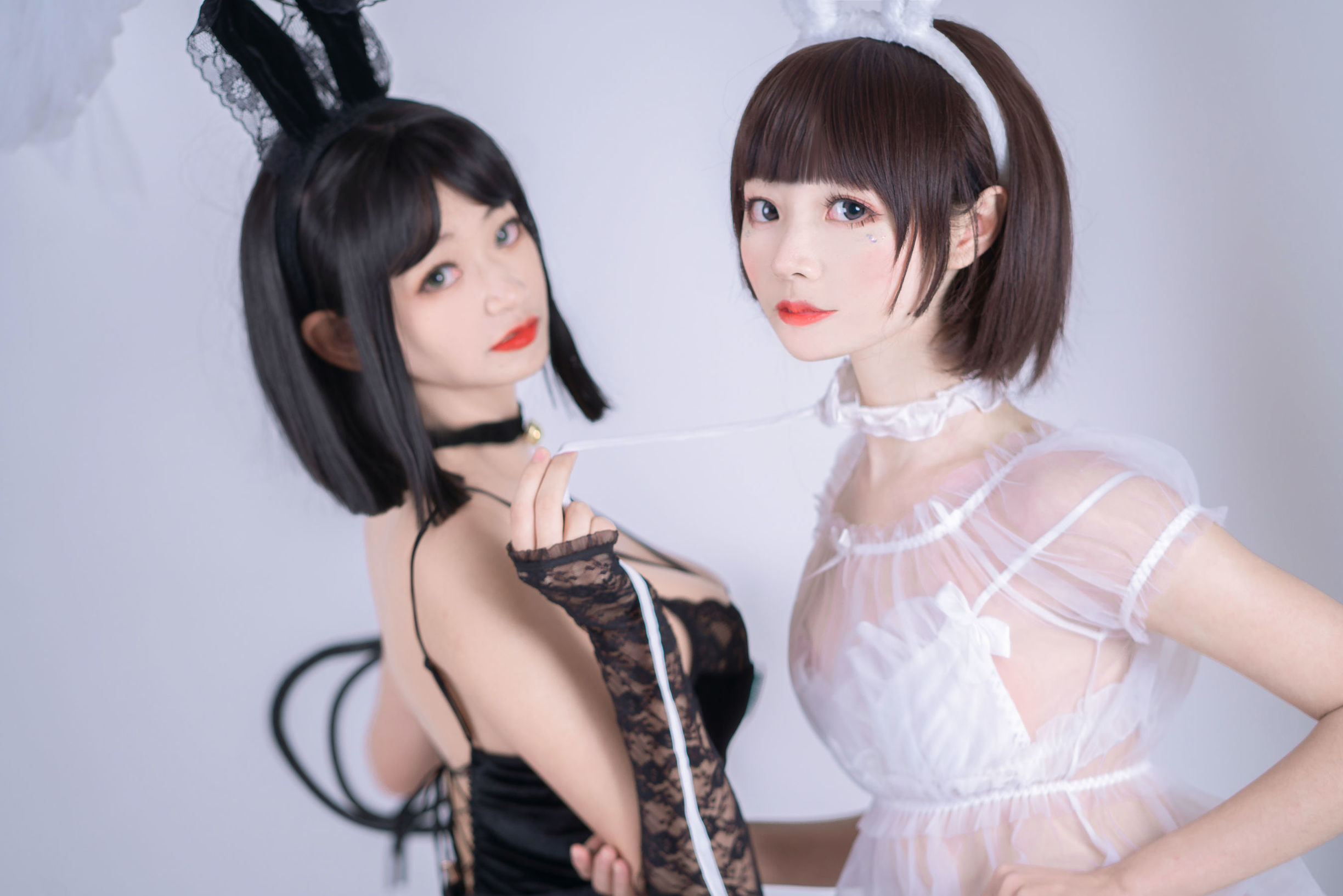 薄墨錦狐&三笑 黒白うさぎ私房百合