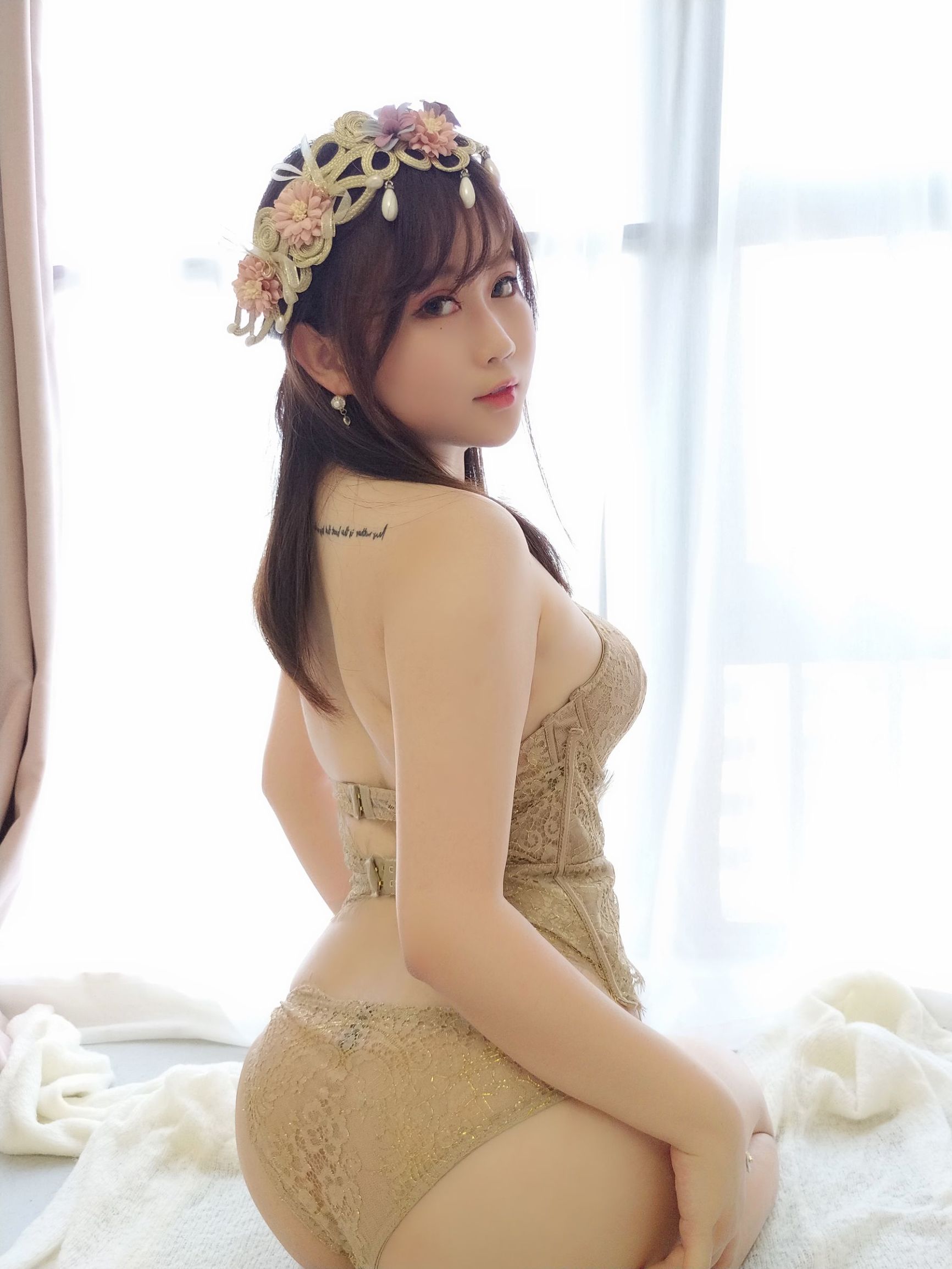 มิถ่อ少女 คือ 依จาง นะ ชุดนอน