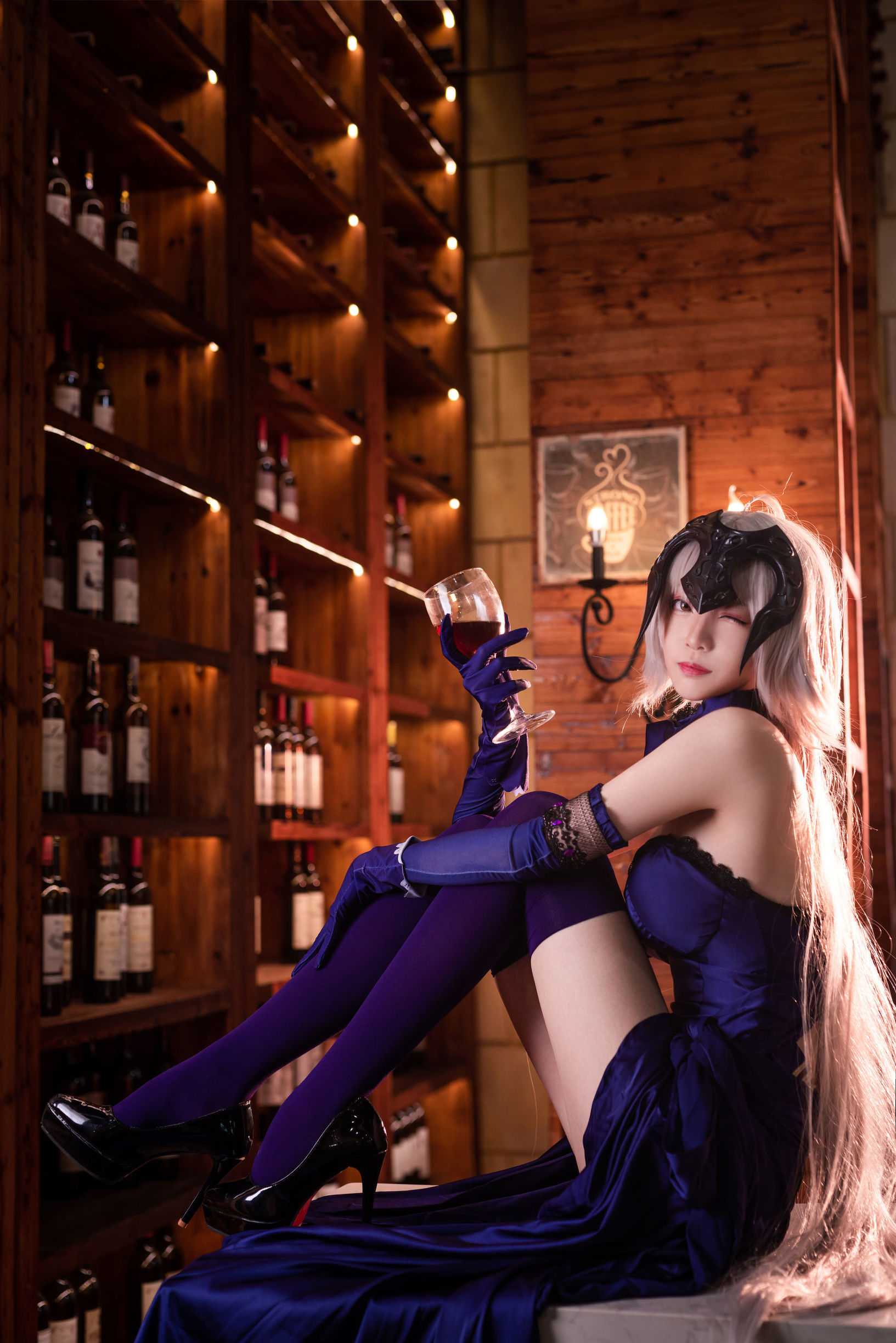 Long-legged Cosplayer Qingqingzi Js Black Jeanne, Holy Night's Dinner