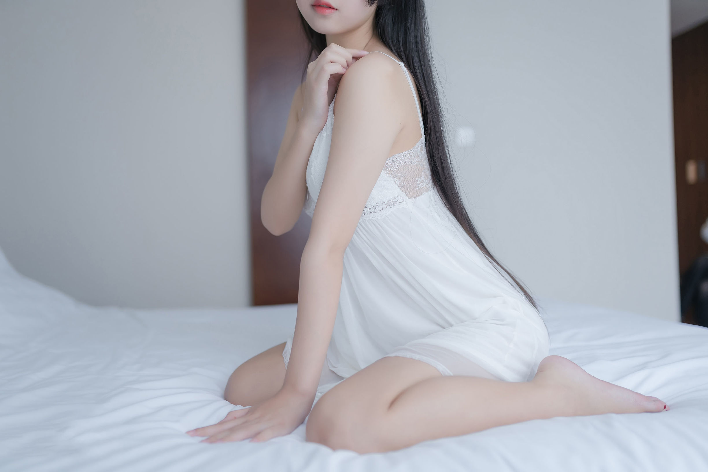 阳光美少女萌芽儿o0 白色私房