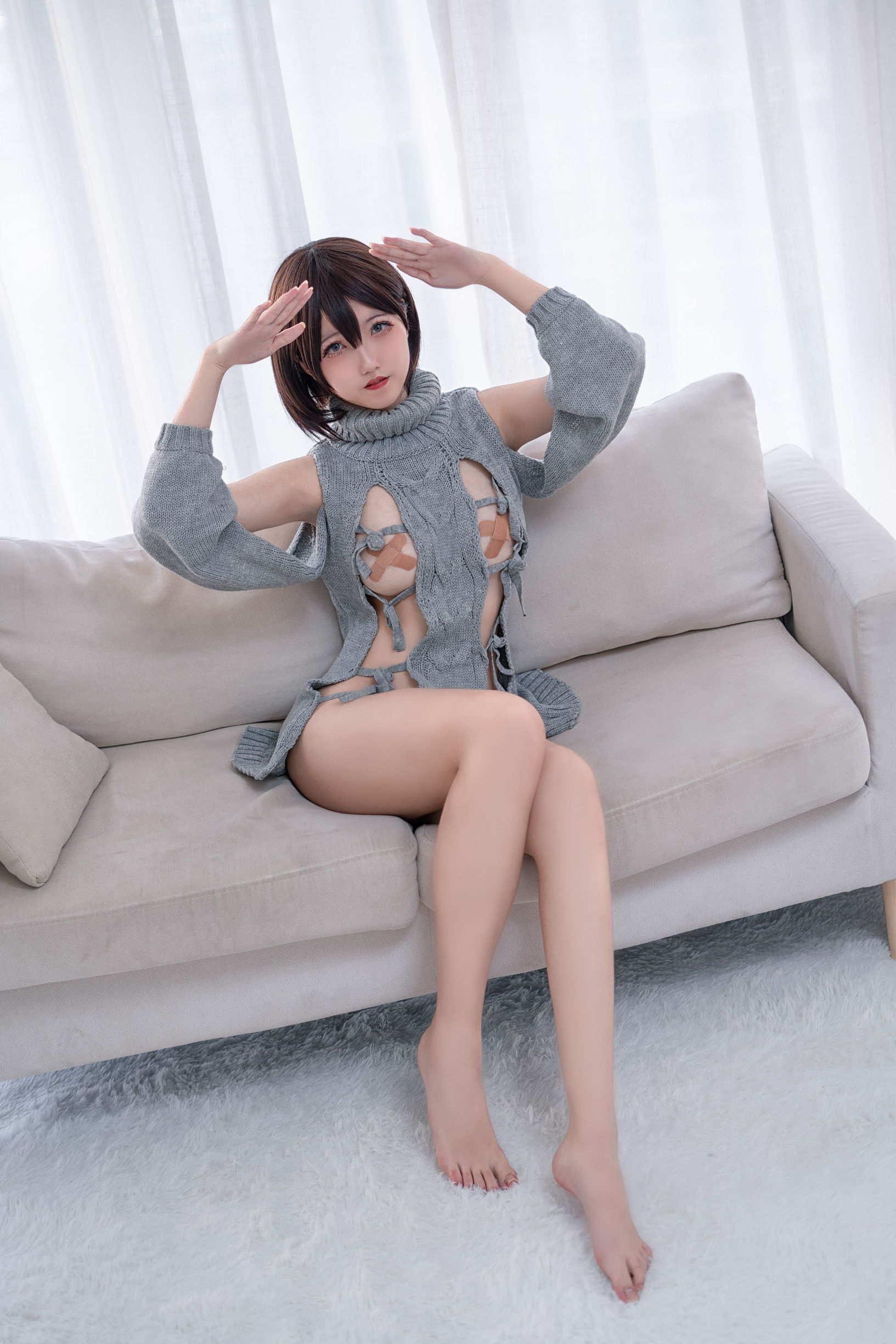 鬼马少女阿薰kaOri 露背毛衣