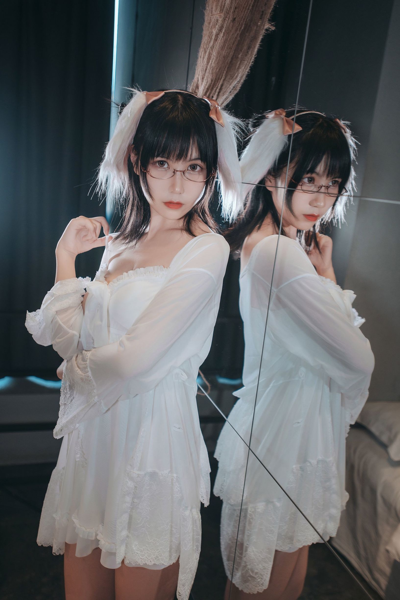 COSER美女逐月su 睡衣兔子