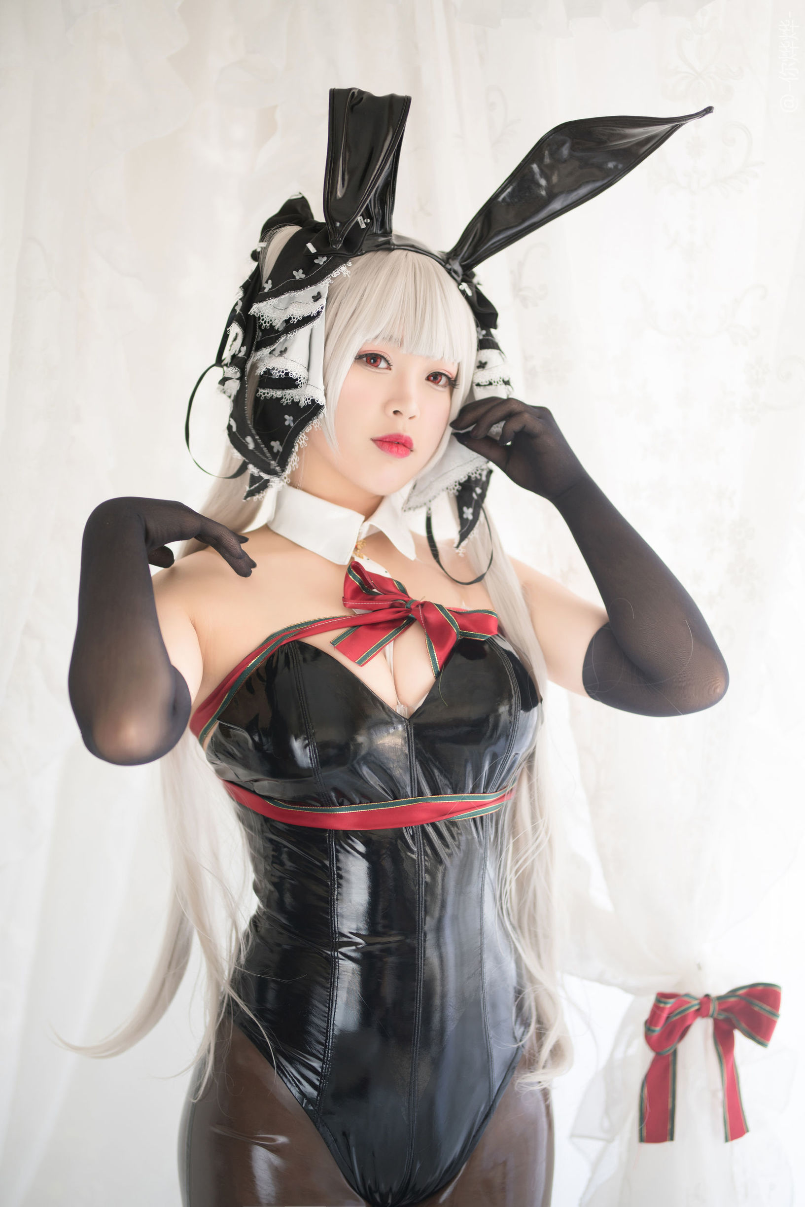 コーサー ニ ヤエヤエ かわいい うさぎ ガール
