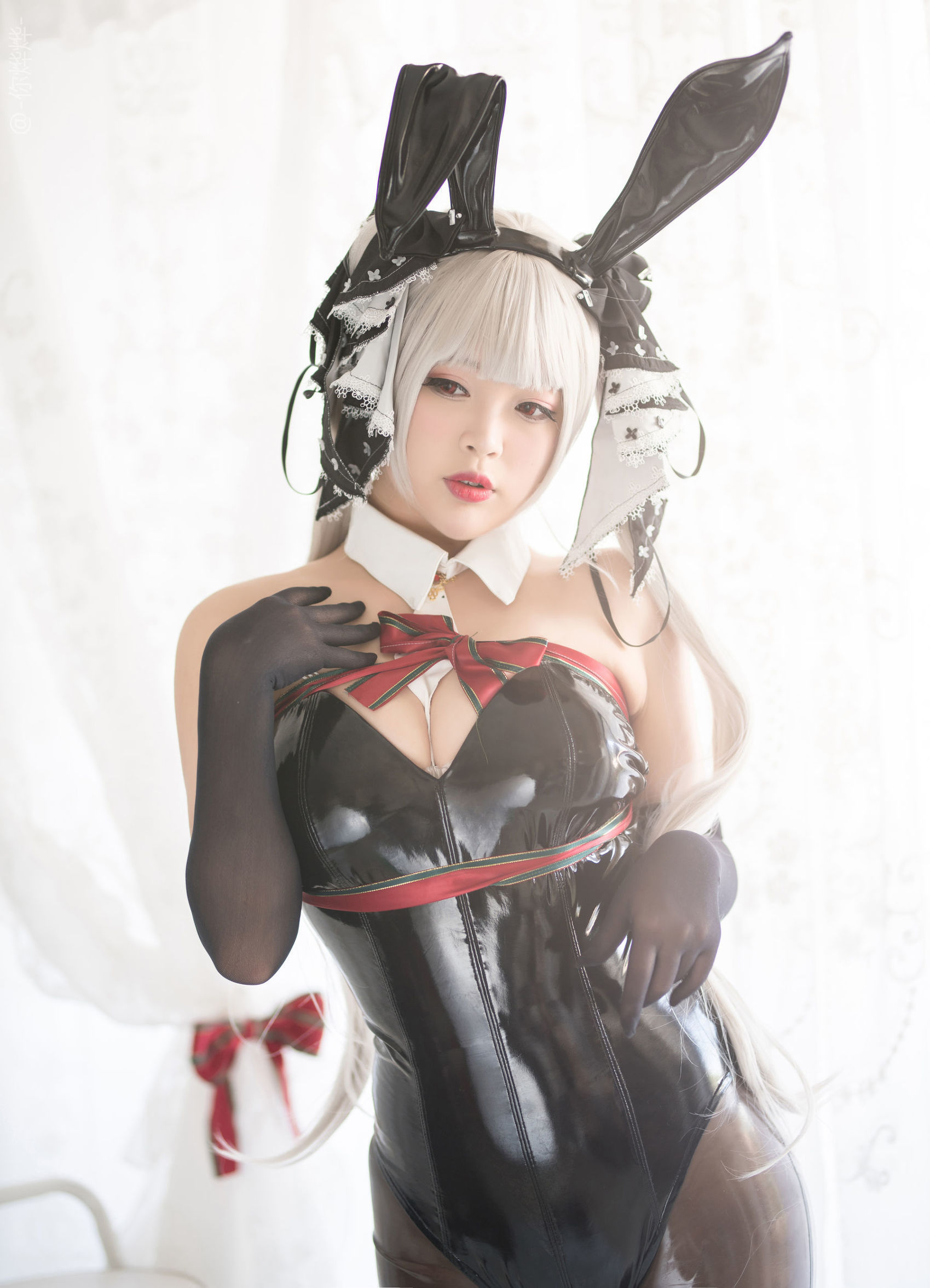 コーサー ニ ヤエヤエ かわいい うさぎ ガール