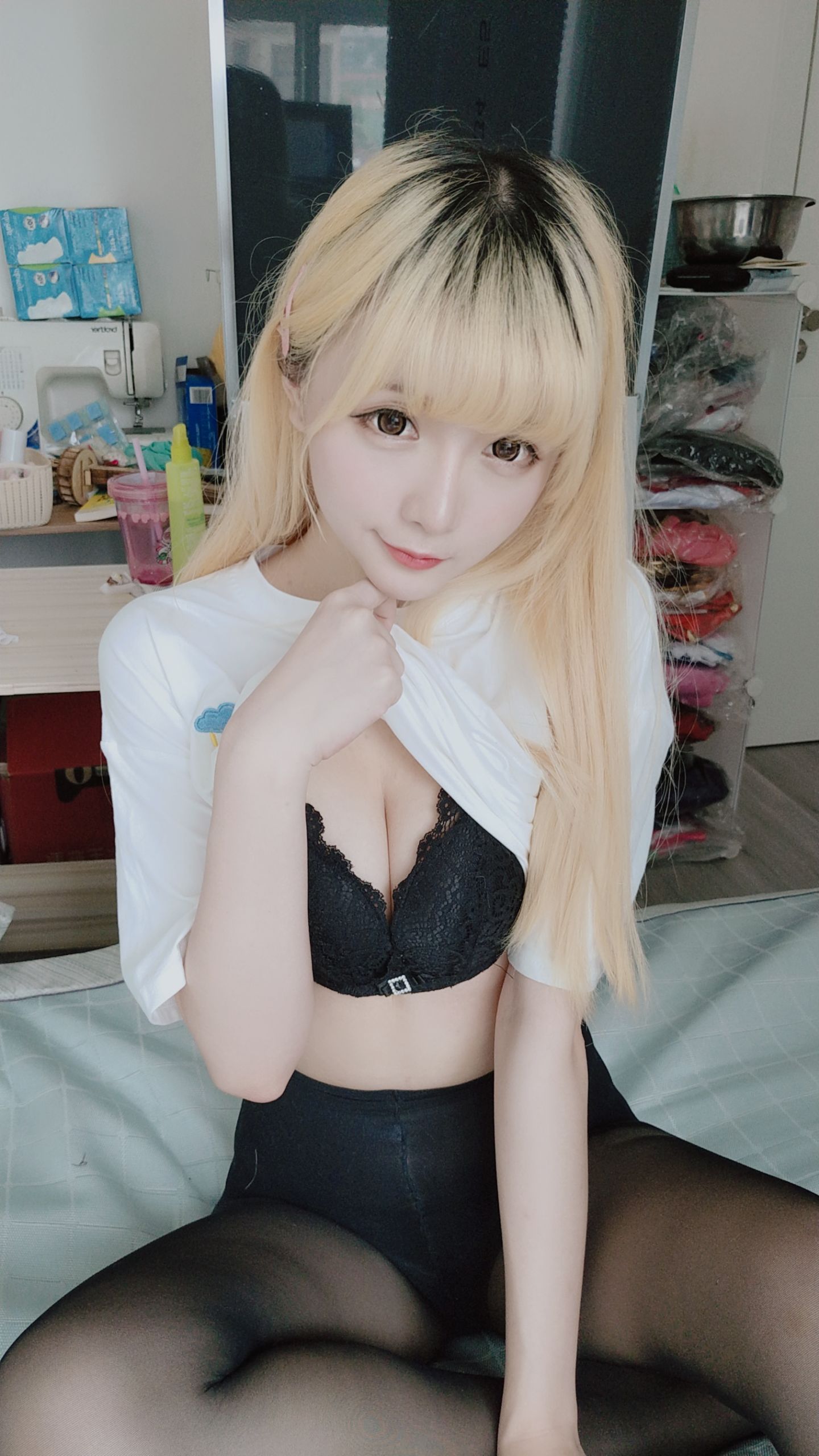 โคเซอร์ น้องสาว ดาวแห่งชิชิ เสื้อยืดสีขาว
