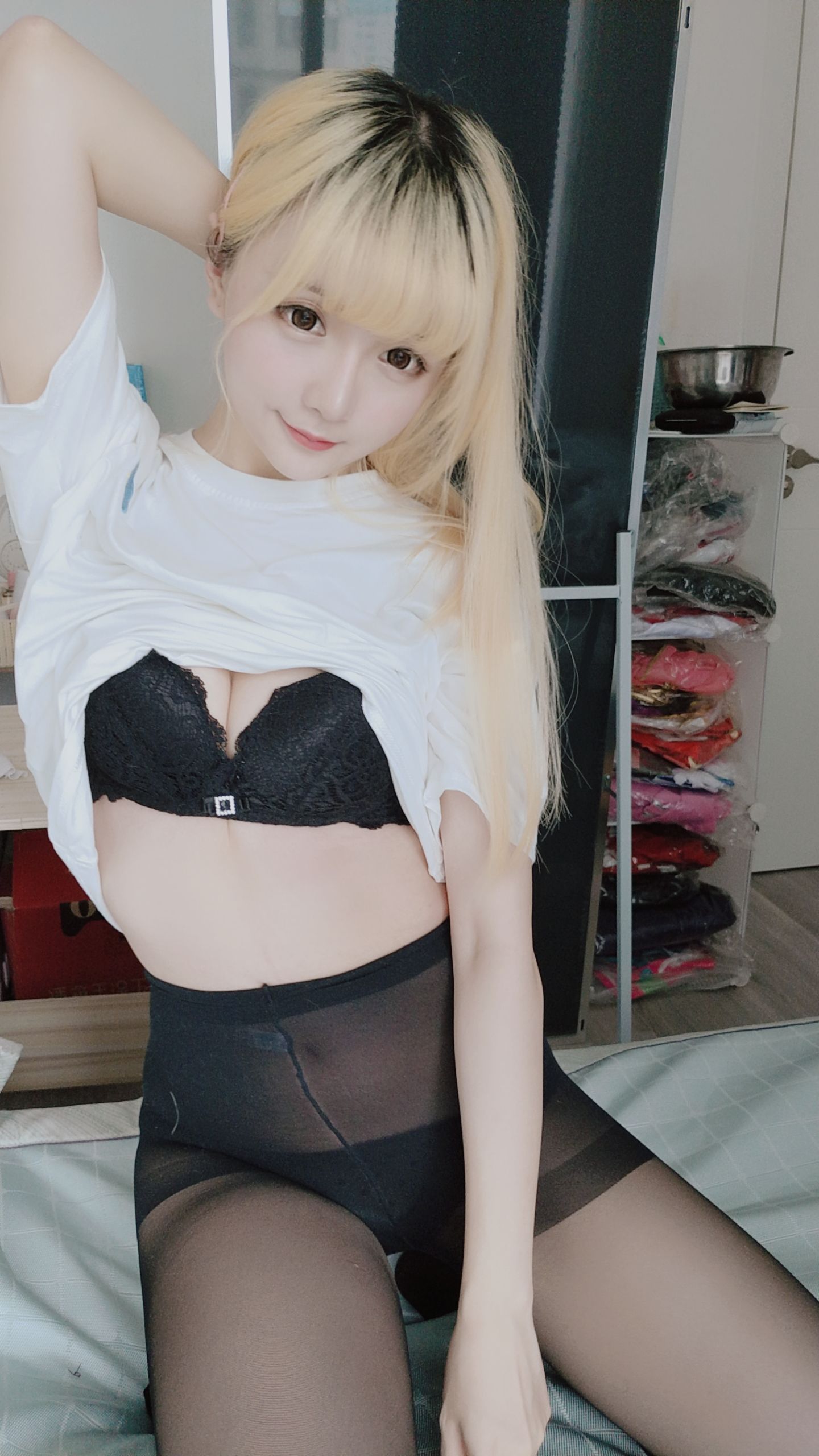 โคเซอร์ น้องสาว ดาวแห่งชิชิ เสื้อยืดสีขาว