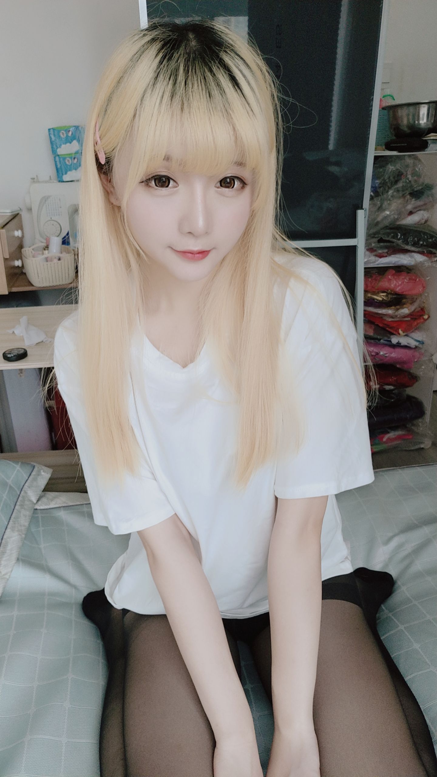 โคเซอร์ น้องสาว ดาวแห่งชิชิ เสื้อยืดสีขาว