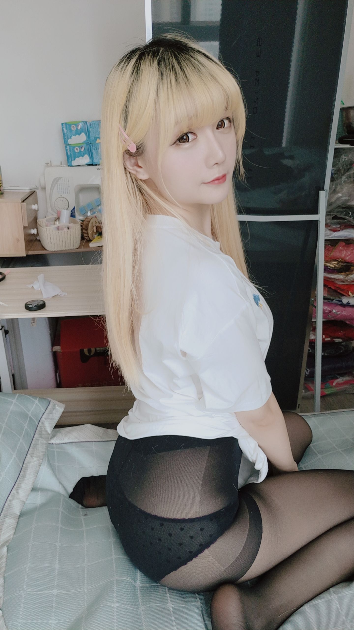 โคเซอร์ น้องสาว ดาวแห่งชิชิ เสื้อยืดสีขาว