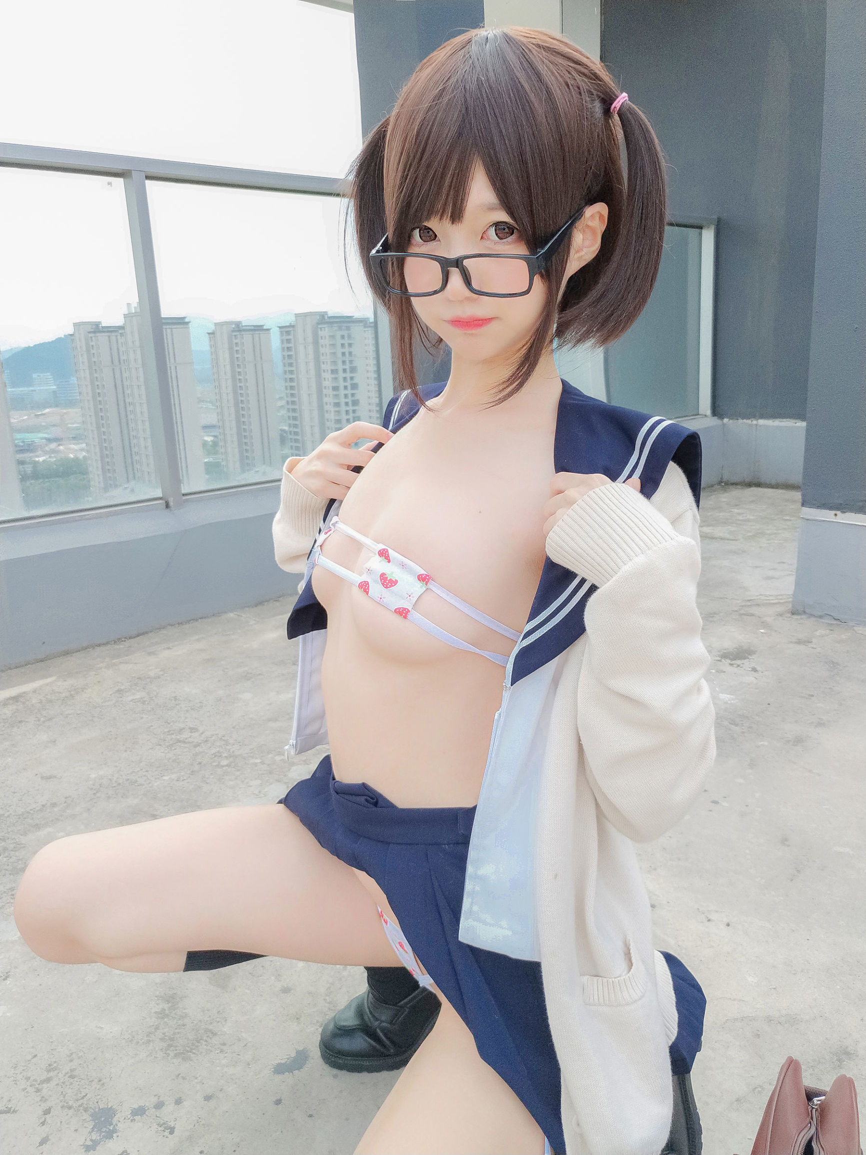 Cosplay写真] ナギサ魔物ニャ - 海軍JK風