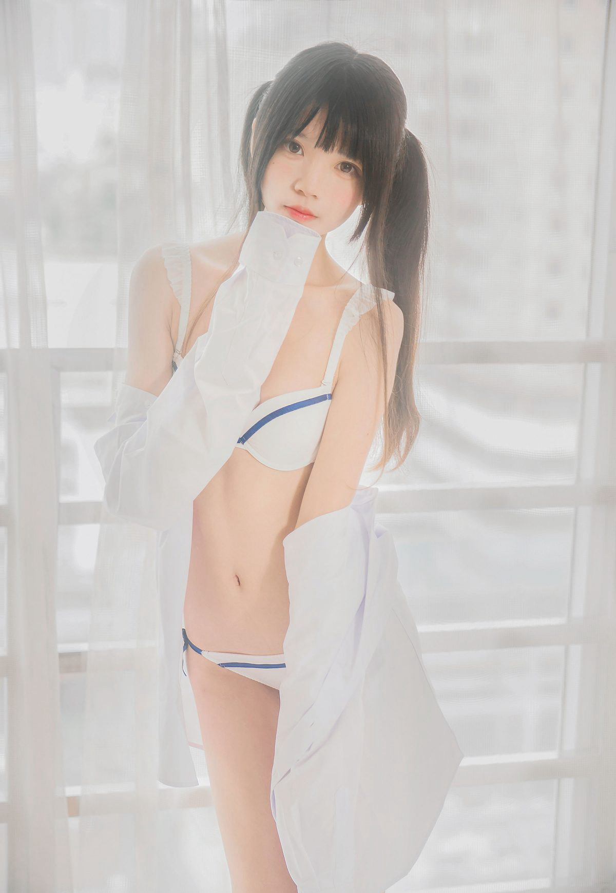 桜桃喵2021最新图集性感cosplay诱惑JK嫩白三点内衣写真
