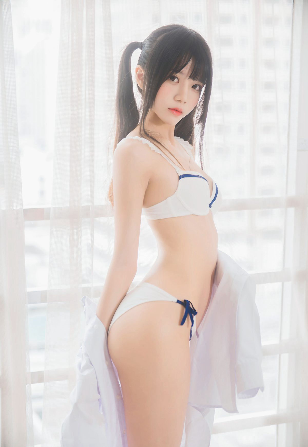 桜桃喵2021最新图集性感cosplay诱惑JK嫩白三点内衣写真