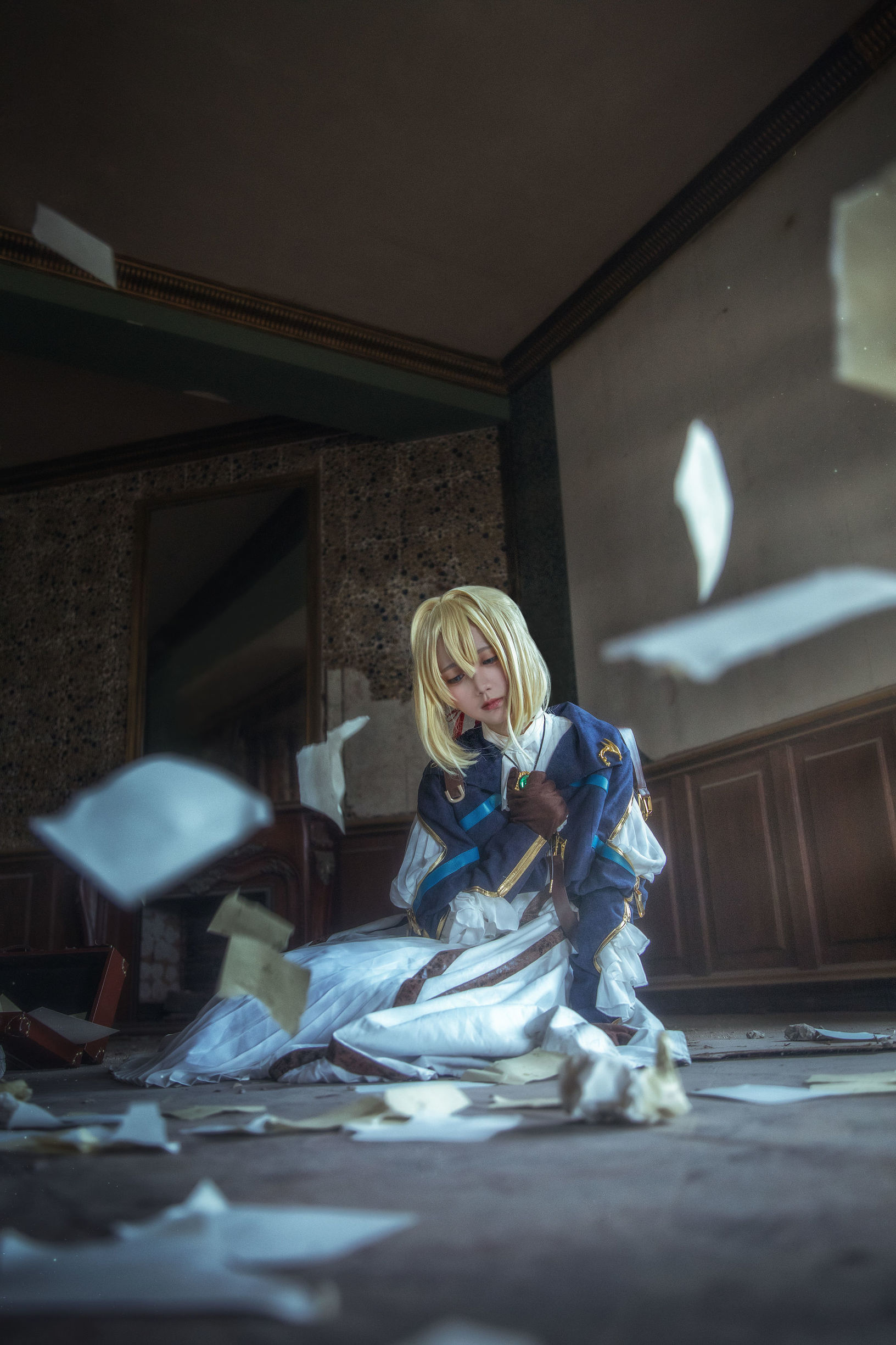[Cosplay写真] 动漫博主弦音sic - 紫罗兰永恒花园 薇尔莉特・伊芙加登